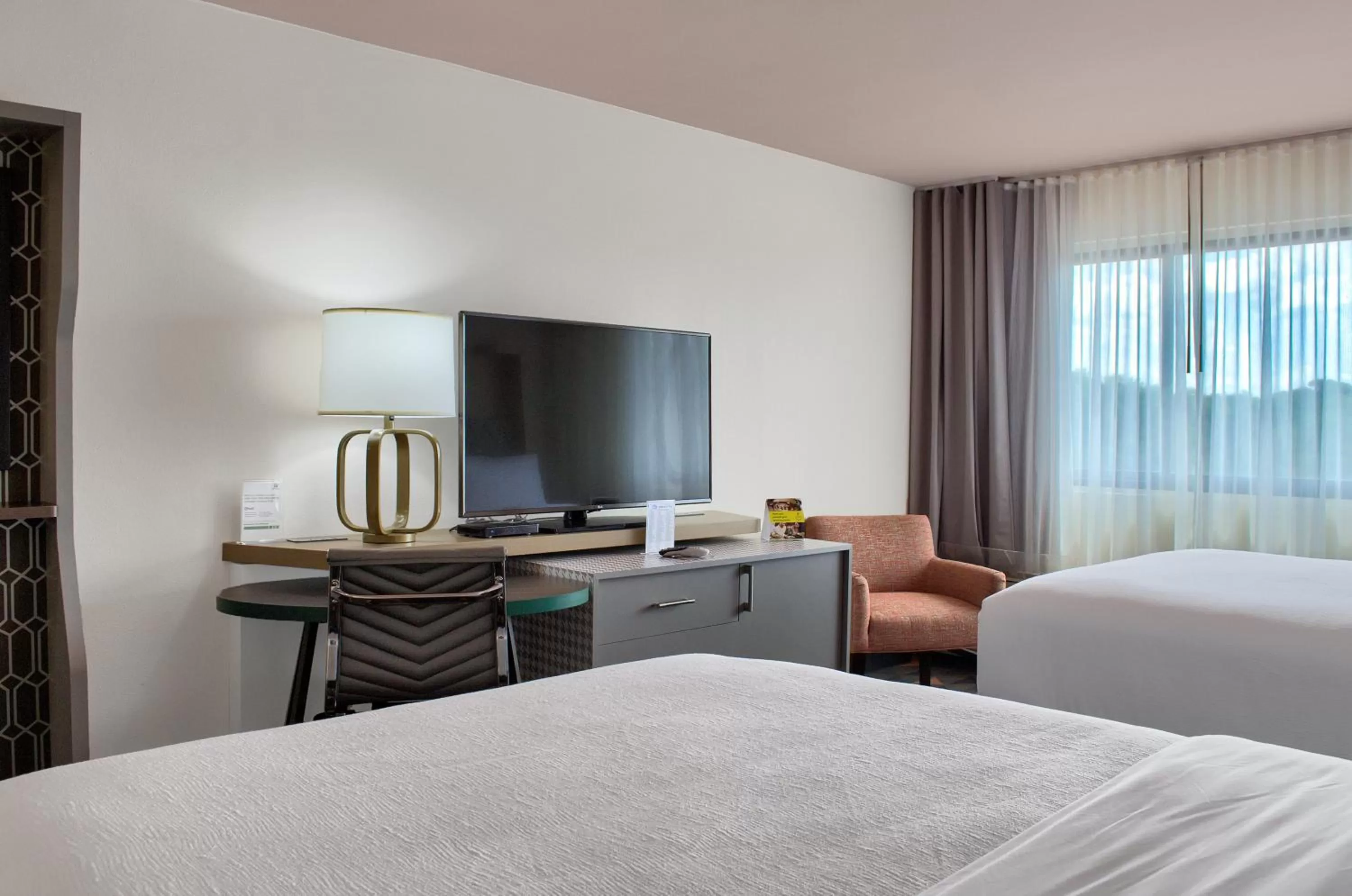 Photo of the whole room, Bed in Holiday Inn Mobile West I-10 by IHG