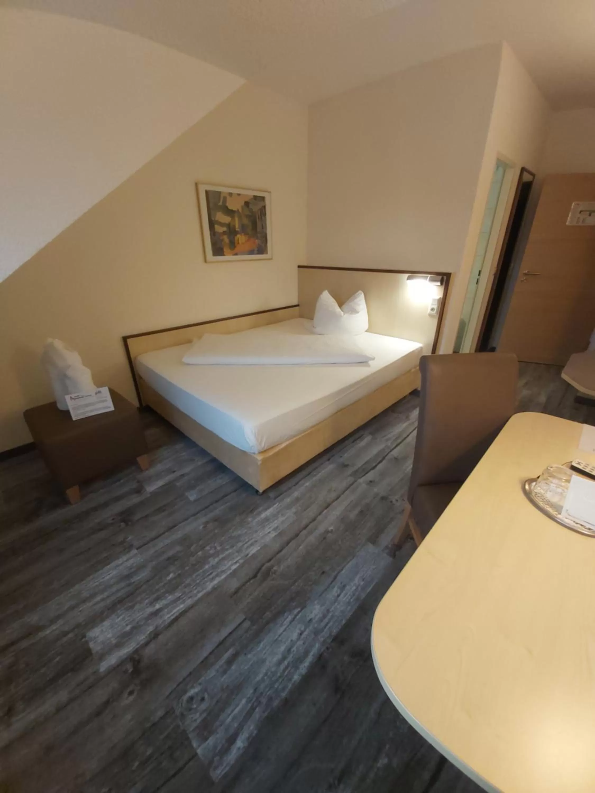 Bed in Hotel Montana Limburg