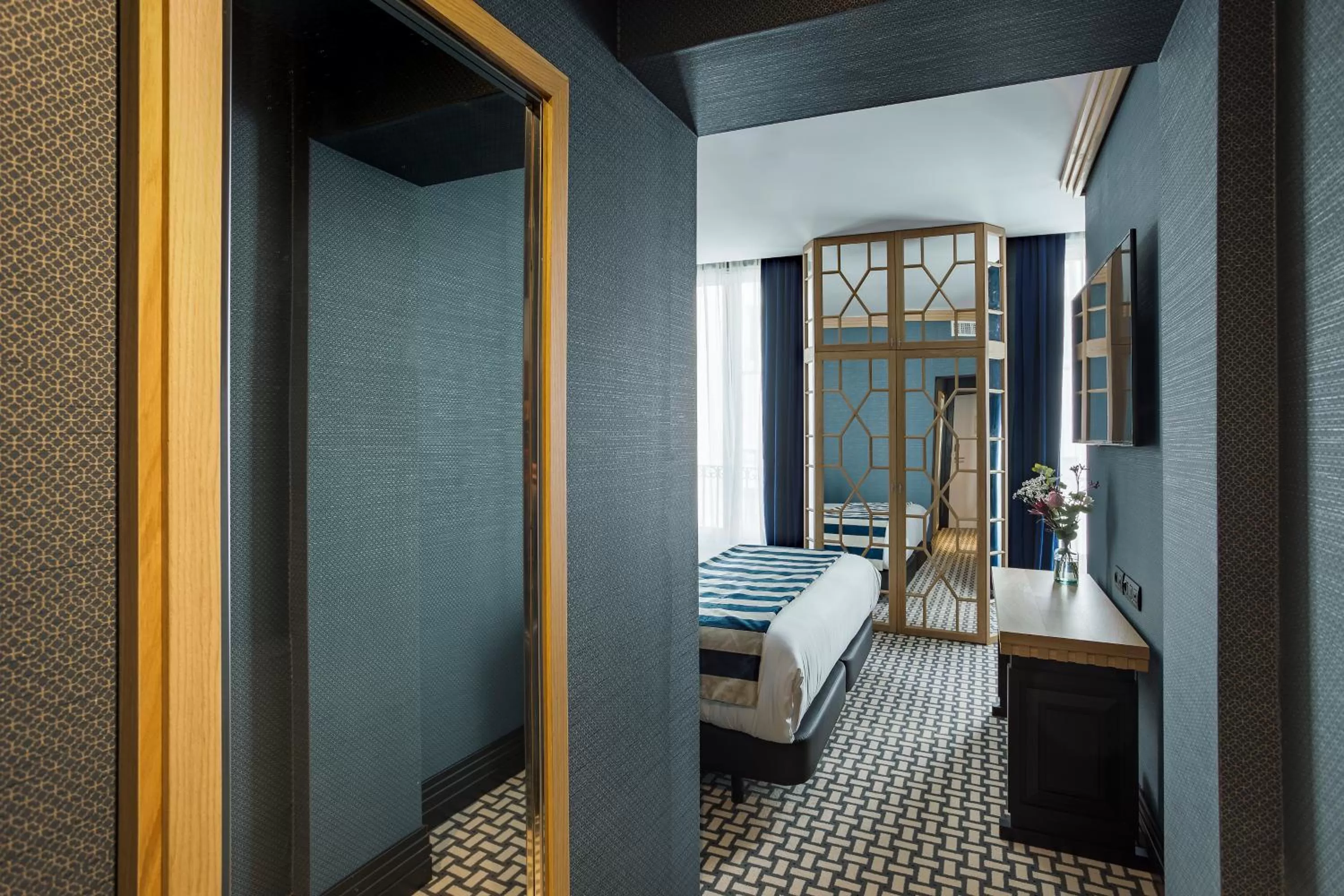 Photo of the whole room, Bed in Room Mate Collection Alba, Madrid