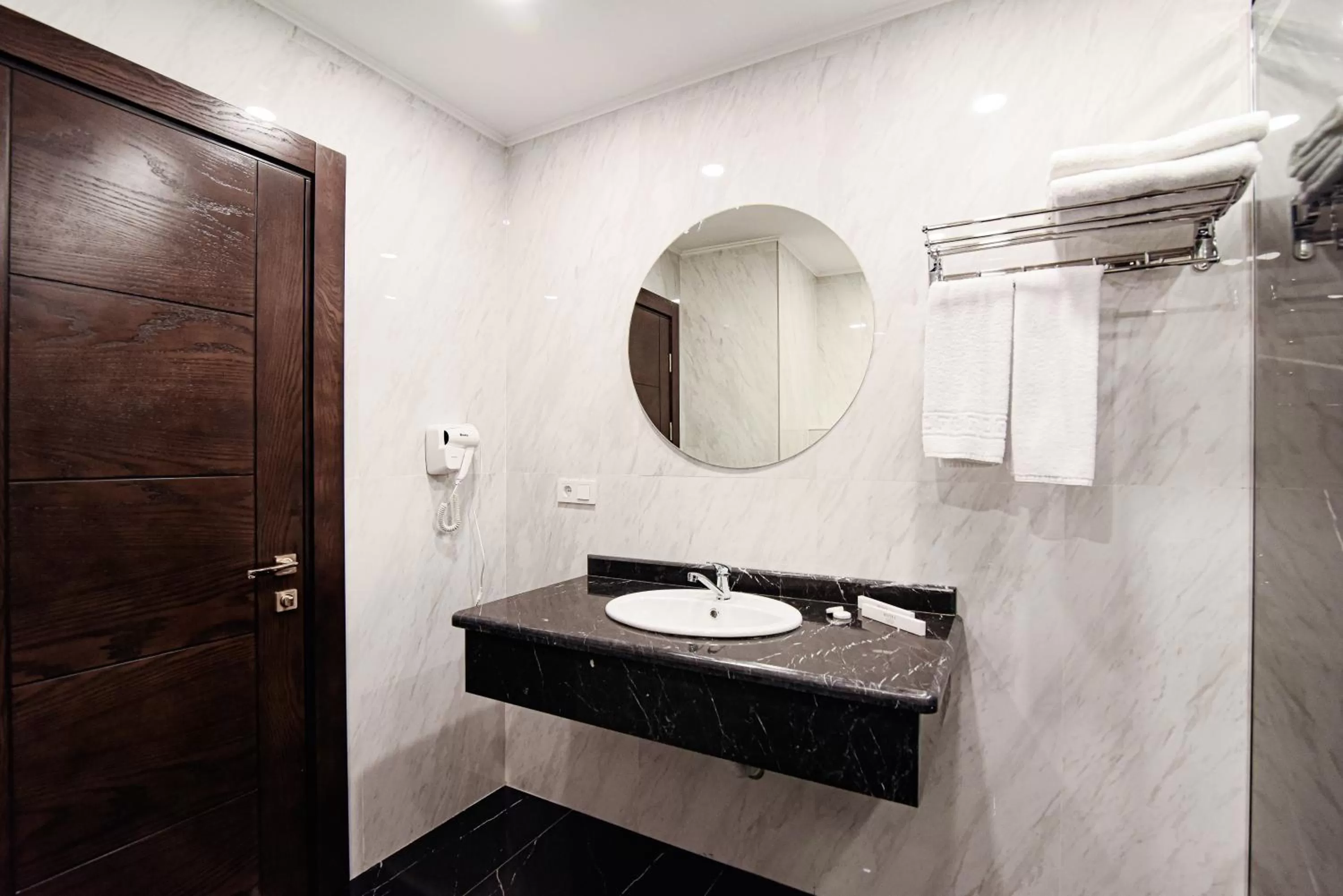 Bathroom in East Palace Hotel