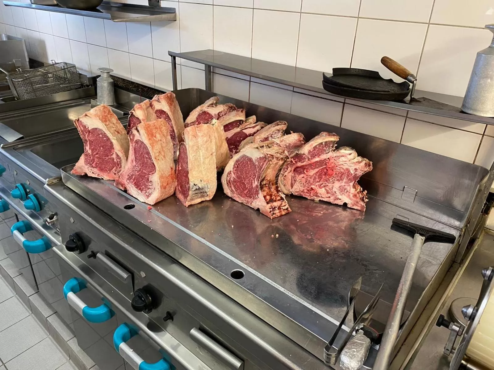 Restaurant/places to eat in Hotel Allegra