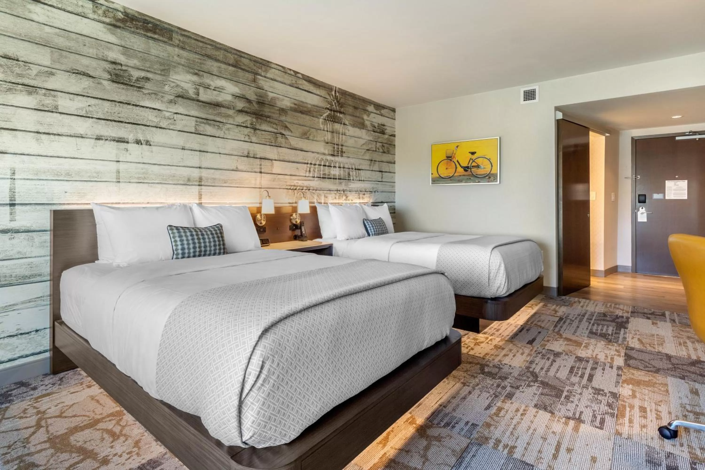 Bedroom, Bed in DoubleTree by Hilton Charleston Riverview