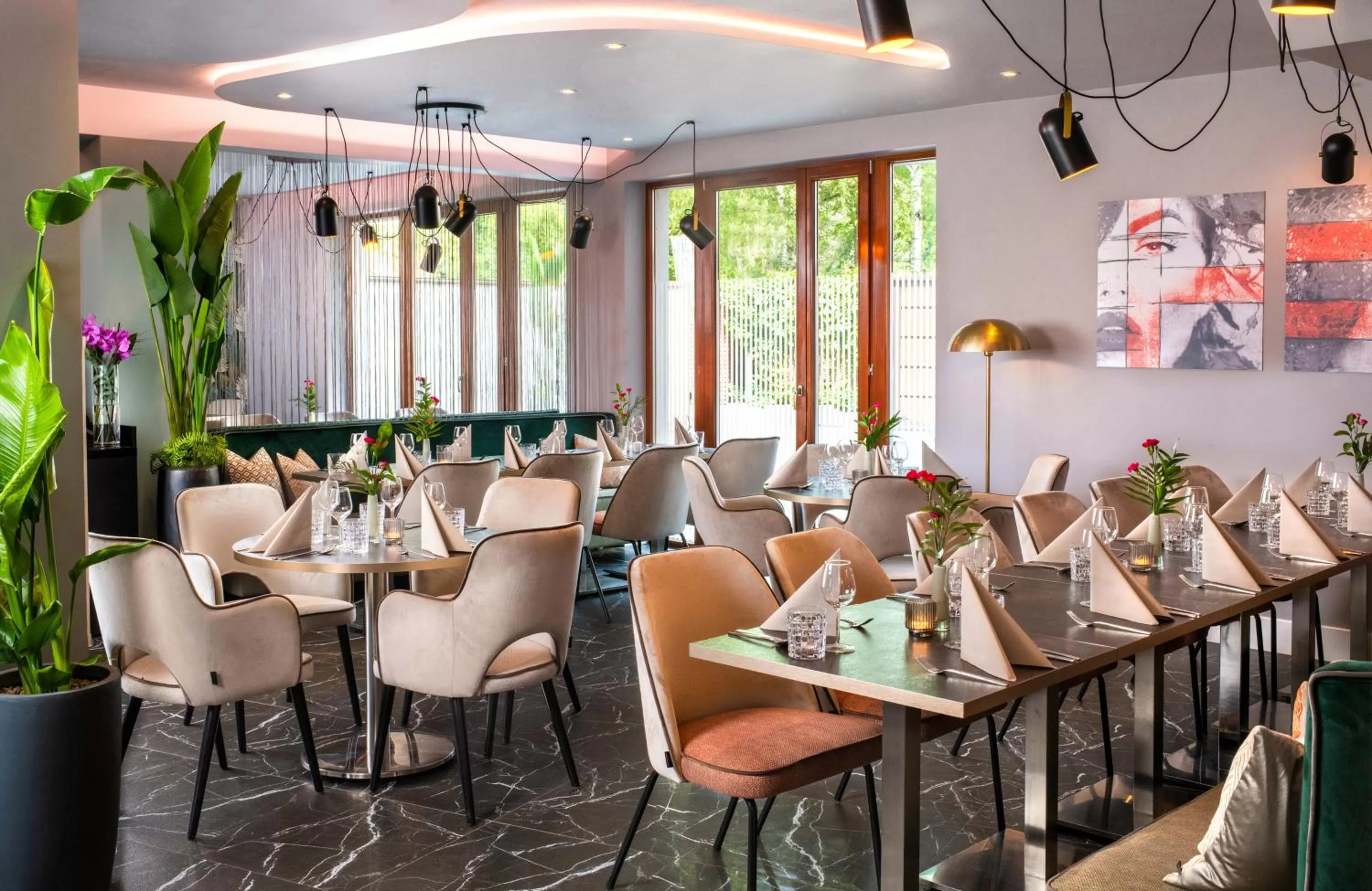 Restaurant/places to eat in Leonardo Boutique Hotel Krakow City Center