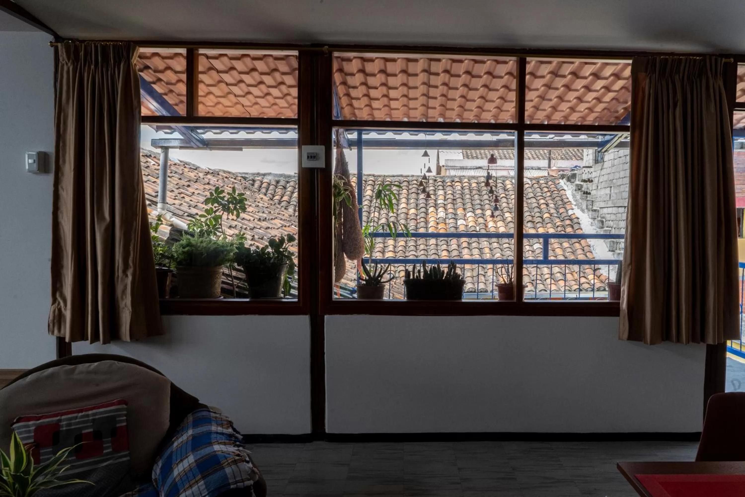 Inner courtyard view in Blue Door Housing Historic Quito