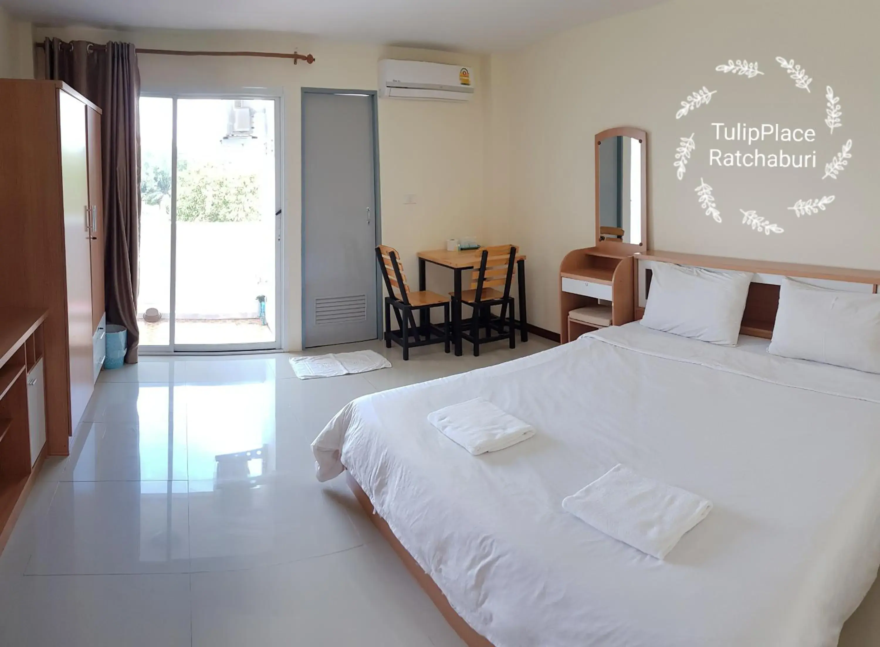 Standard Double Room in Tulip Place Standard Double Room in Tulip Place