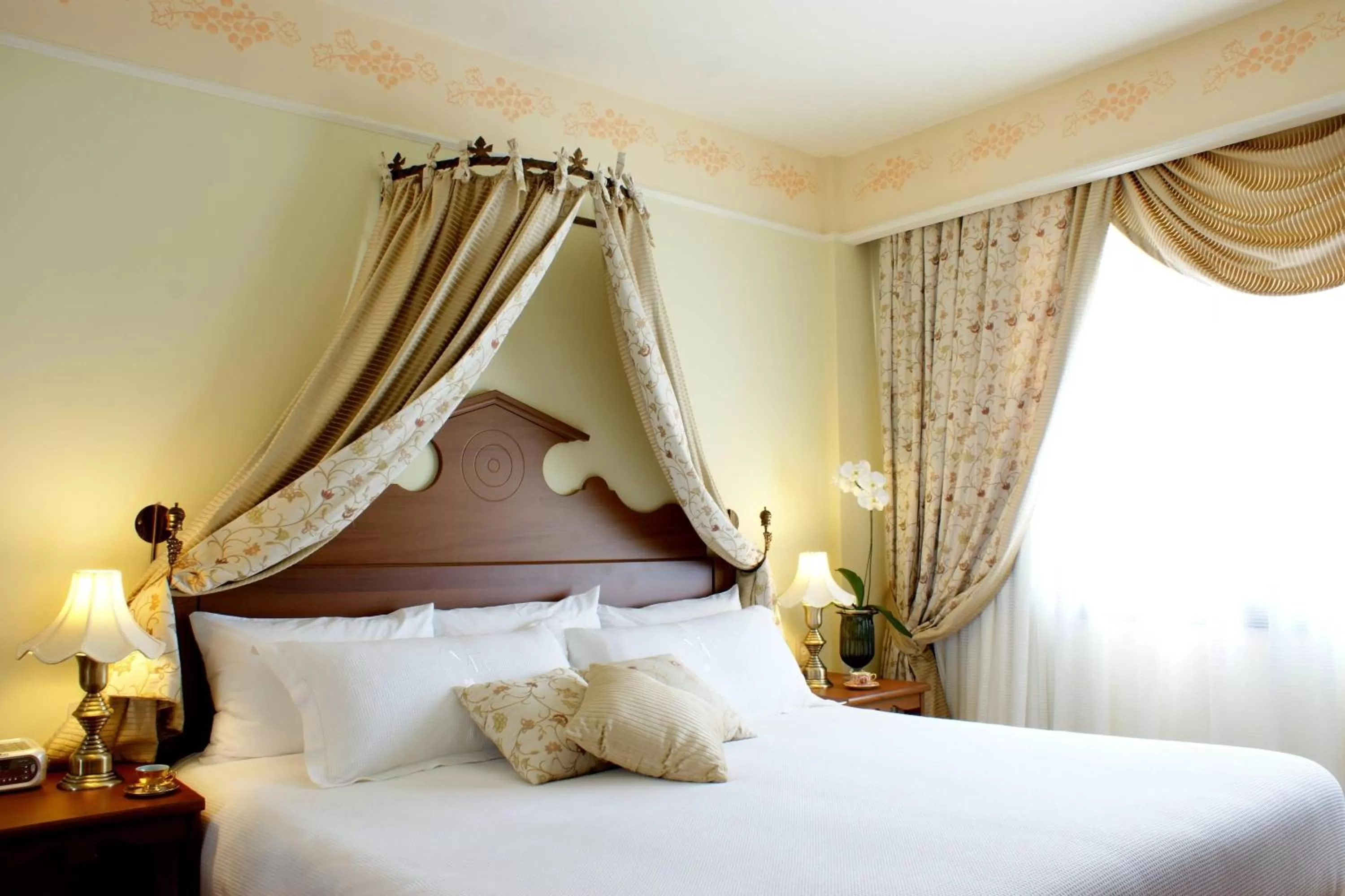 Bedroom, Bed in Hotel & Spa do Vinho, Autograph Collection