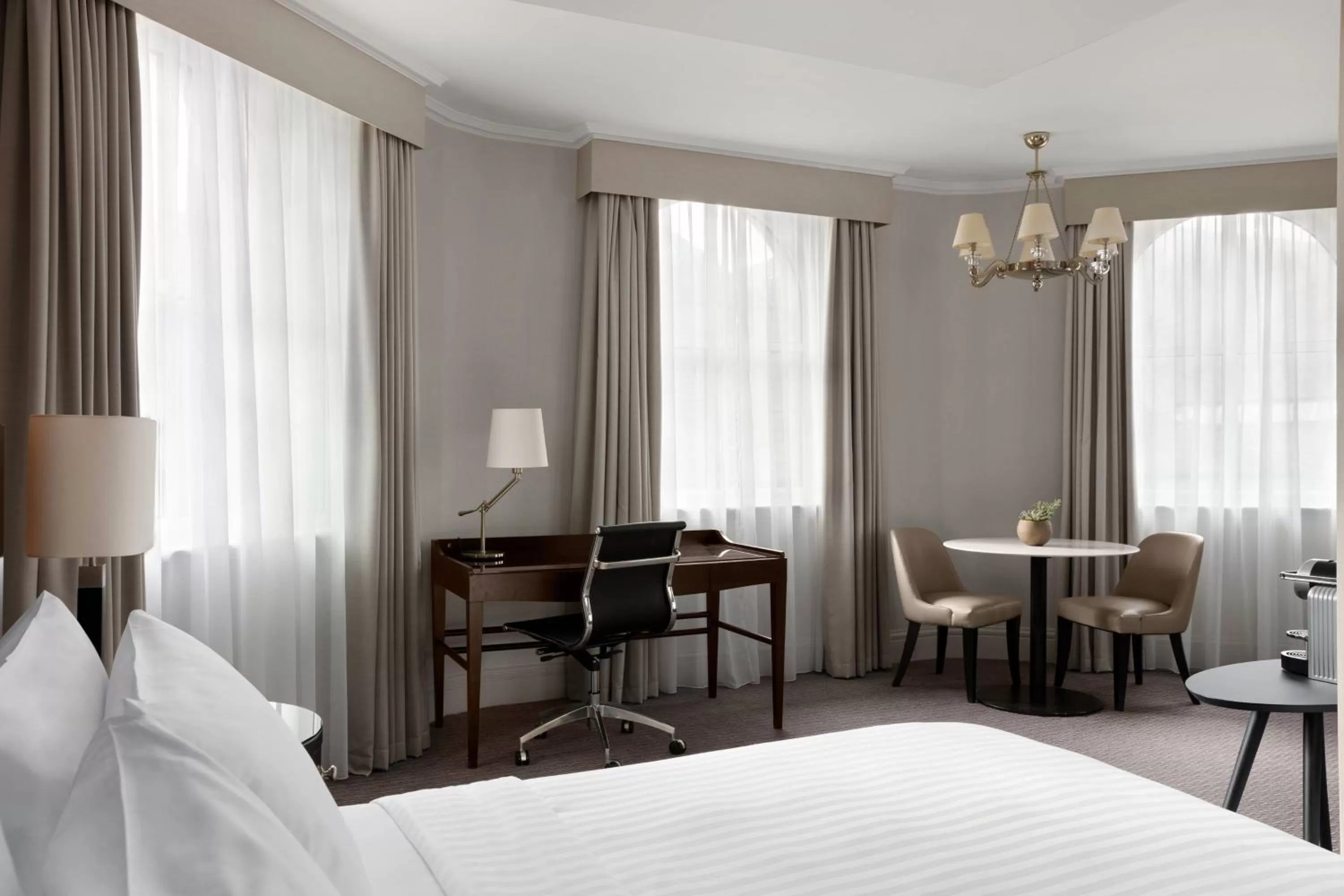 Photo of the whole room, Bed in Bristol Marriott Royal Hotel