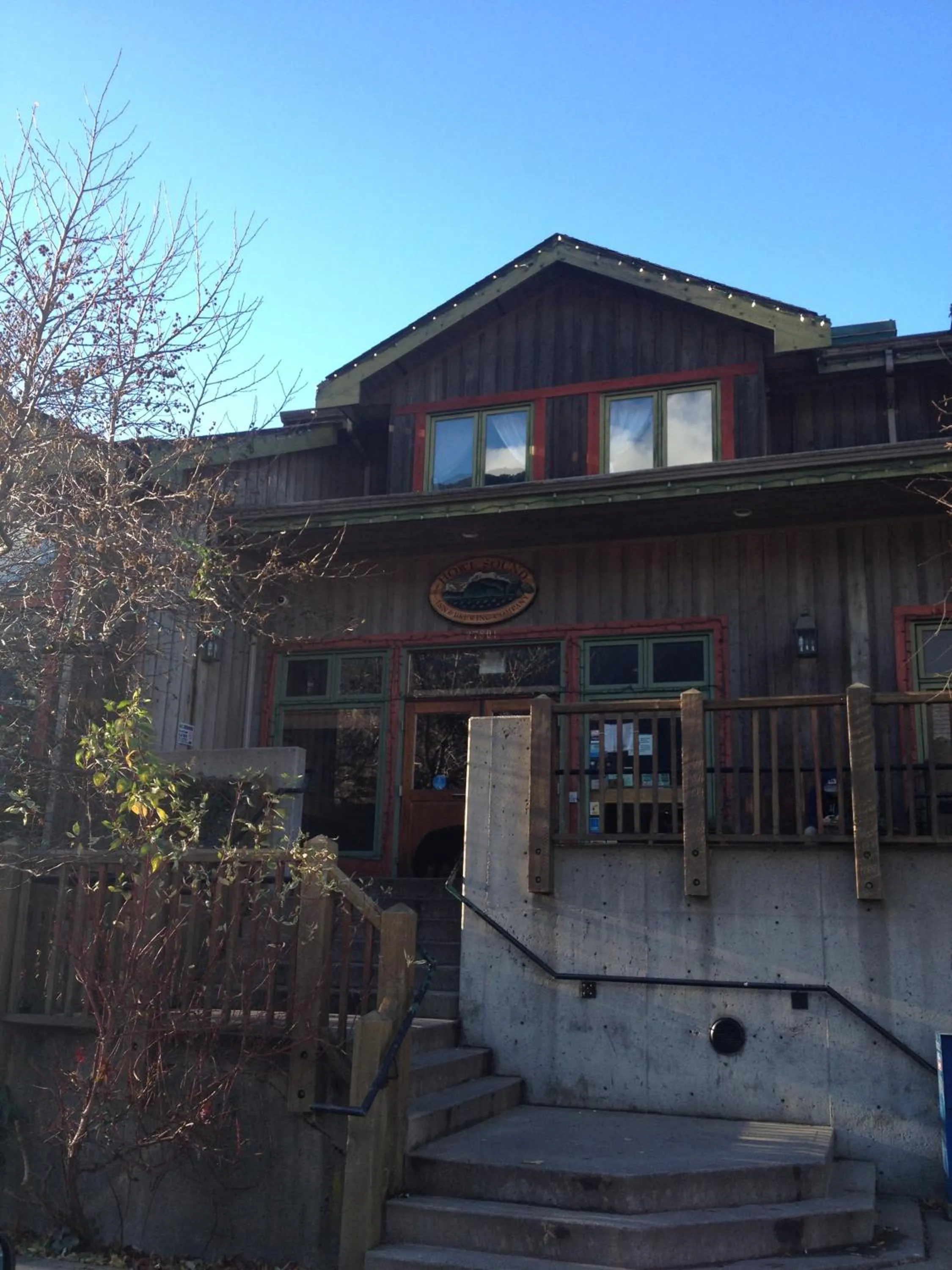 Facade/entrance in Howe Sound Inn & Brewing Company