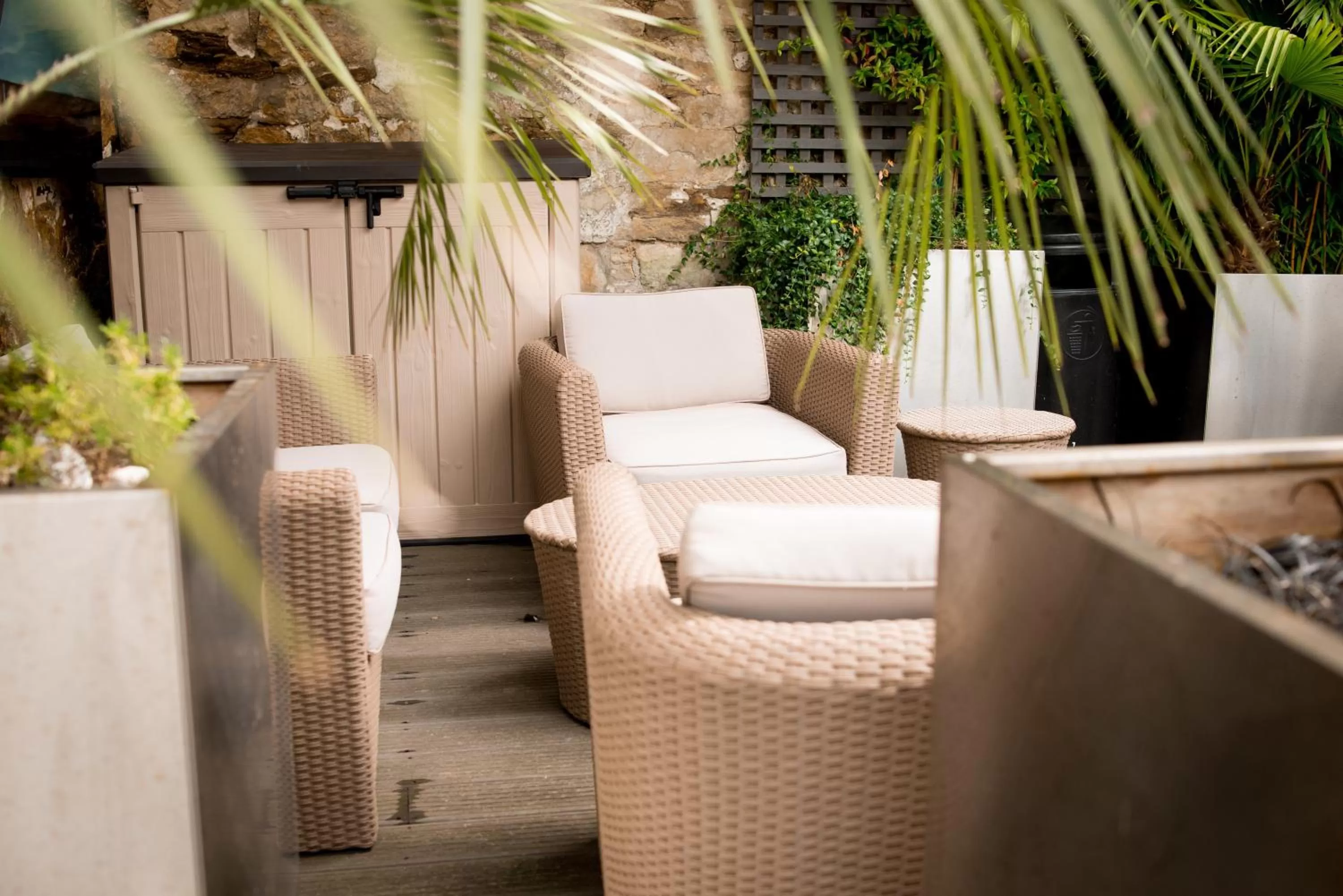 Seating area in Mannings Hotel