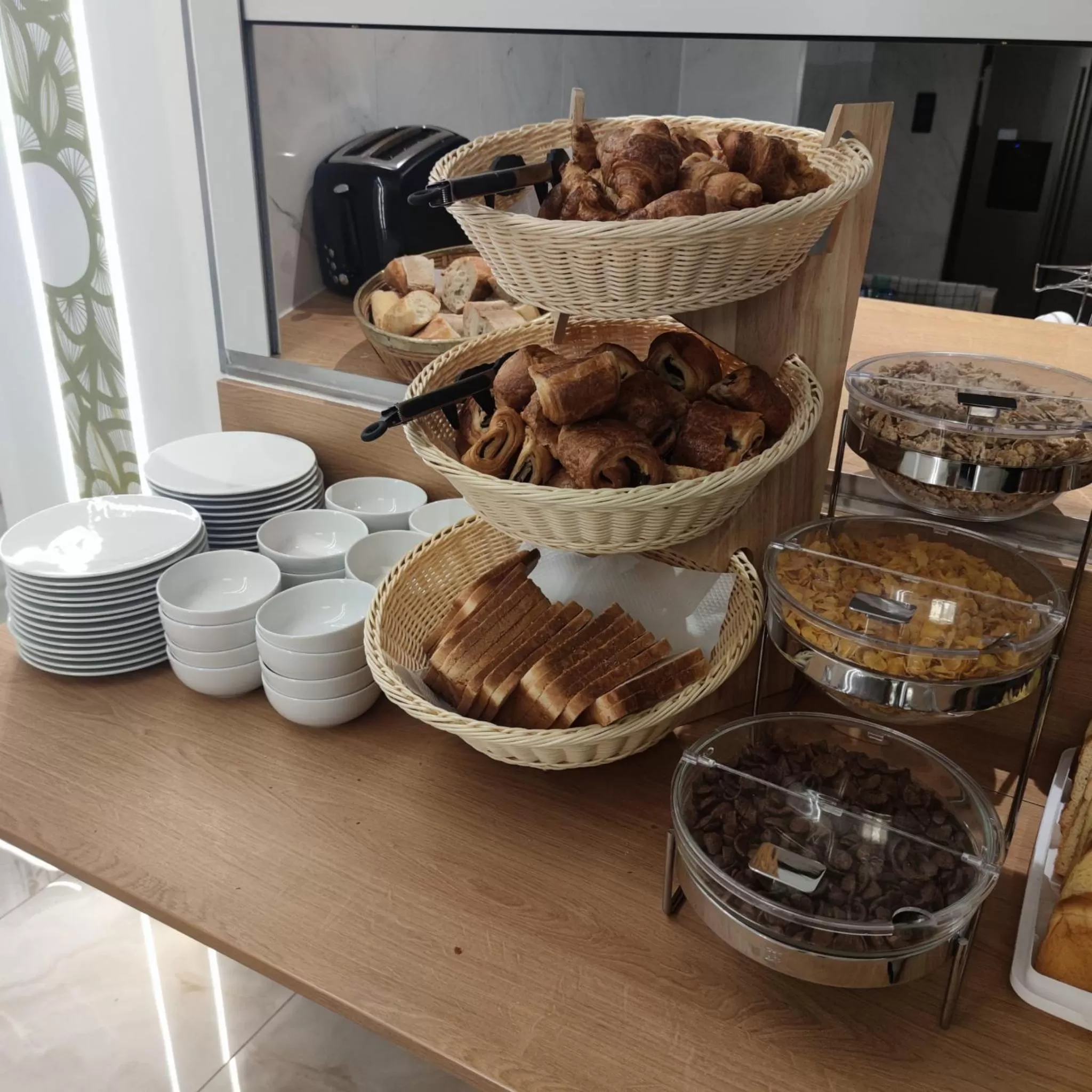 Breakfast in Hotel Aida Opera