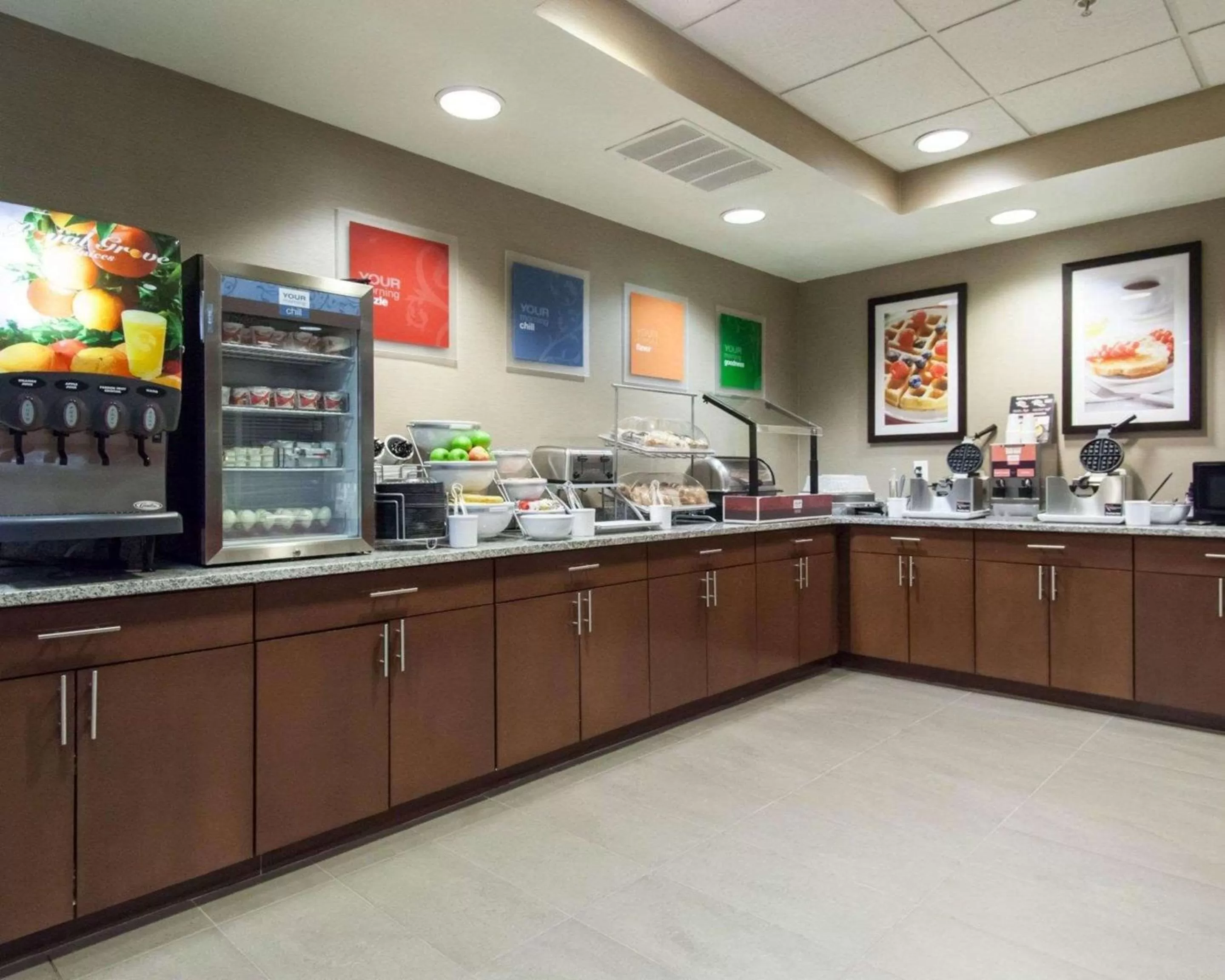 Restaurant/places to eat in Comfort Suites Tulsa Central