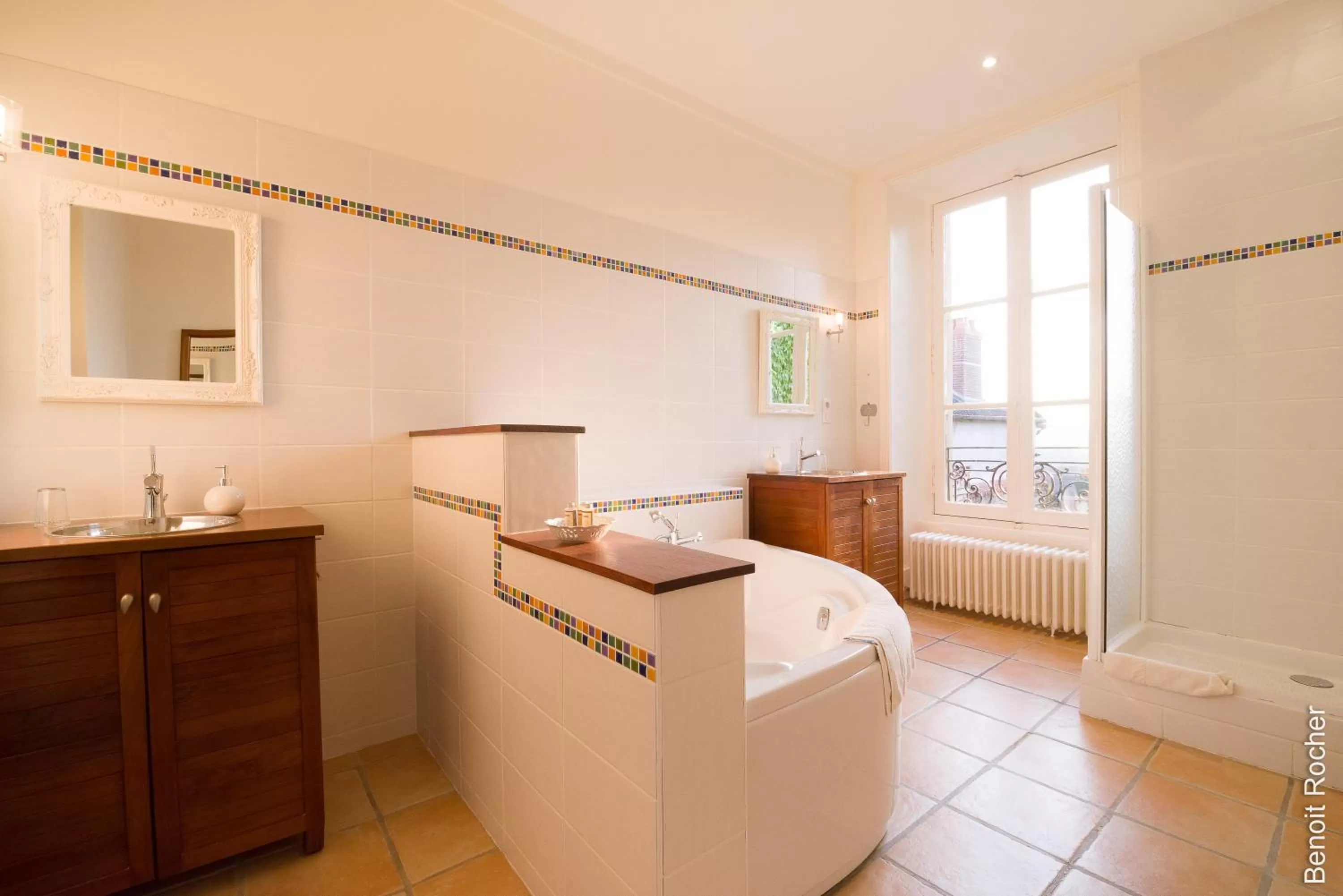 Bathroom, Bed in Le Jardin des Lys