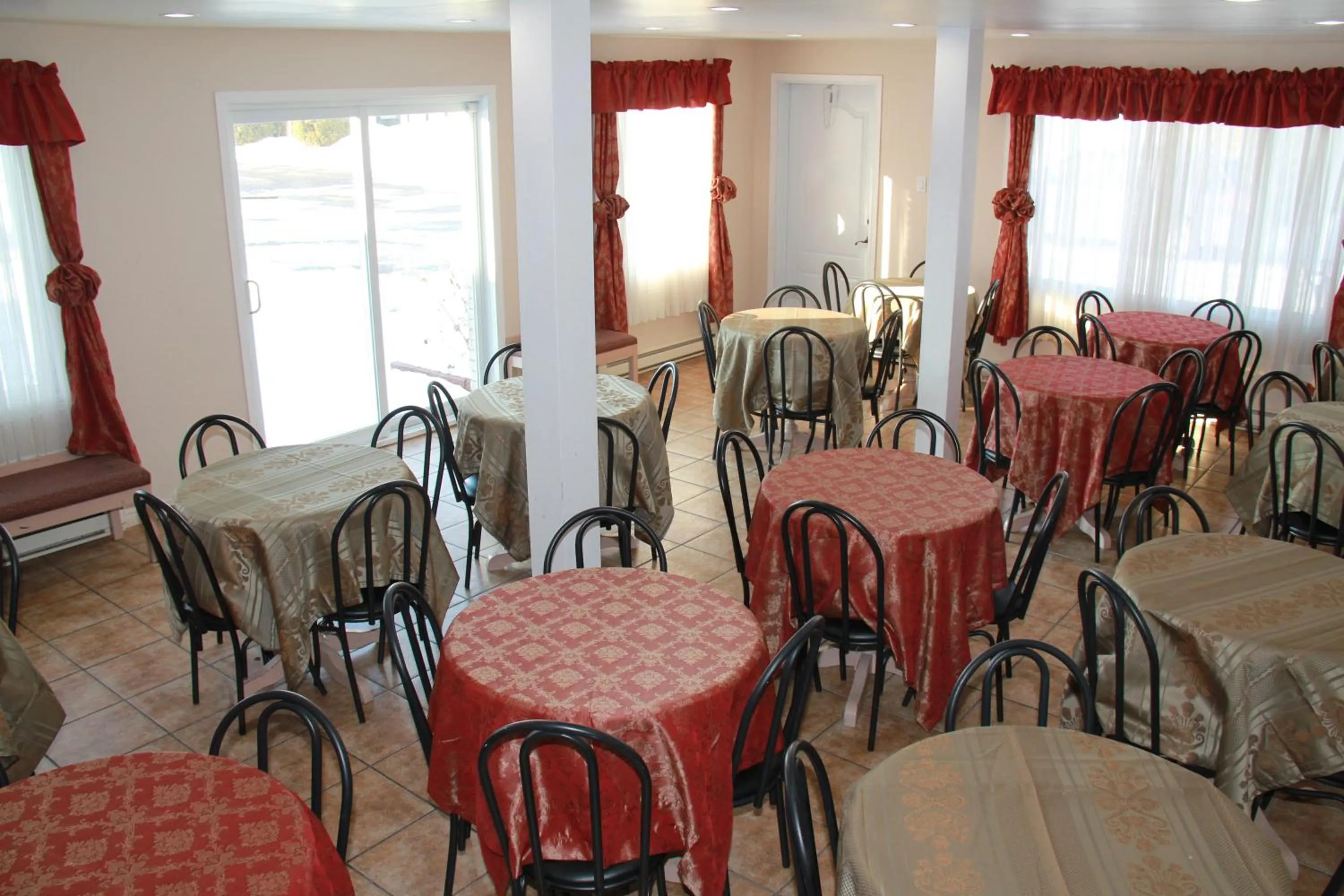 Breakfast in Hotel Motel Bonsoir