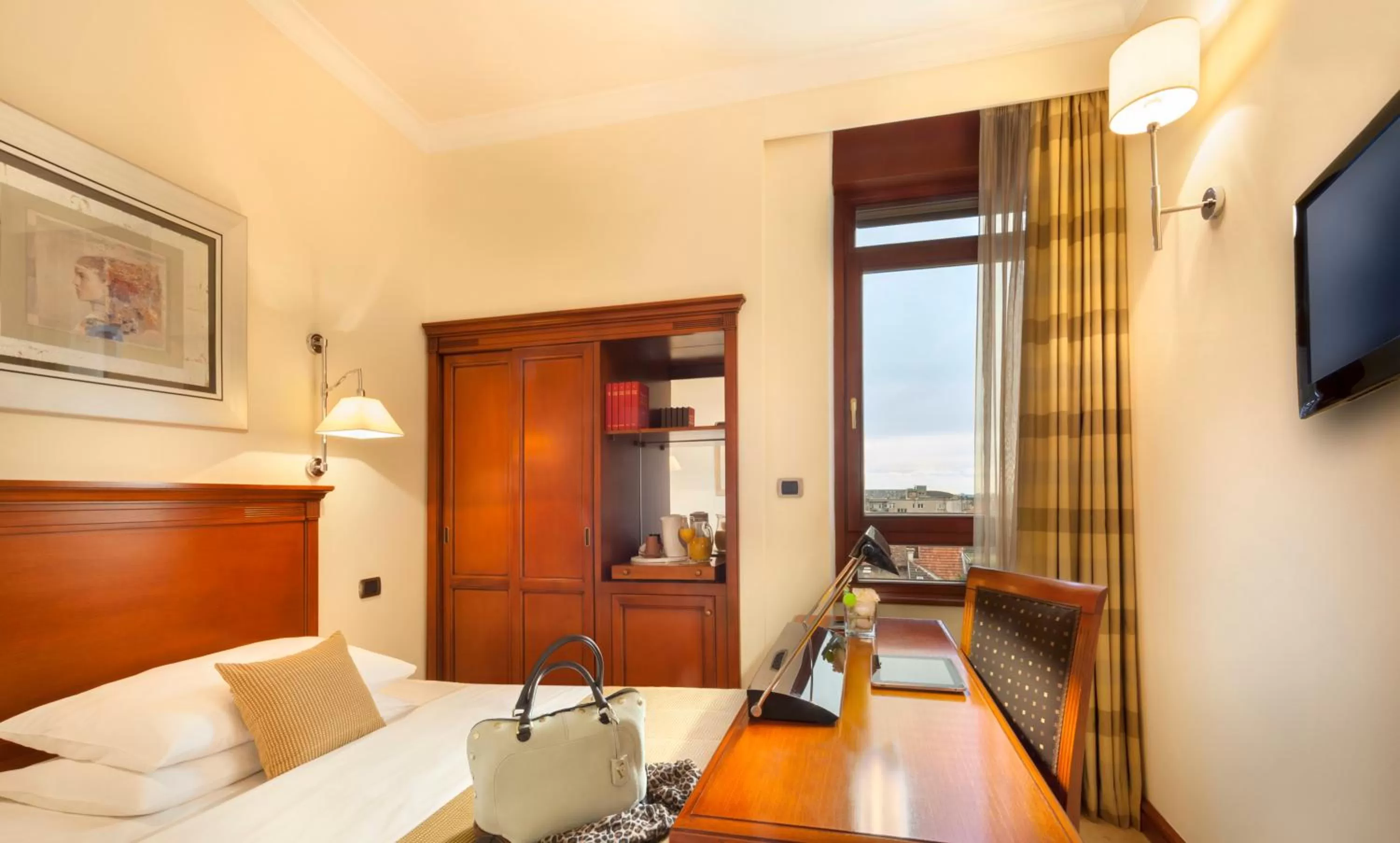 Photo of the whole room in Best Western Premier Hotel Astoria