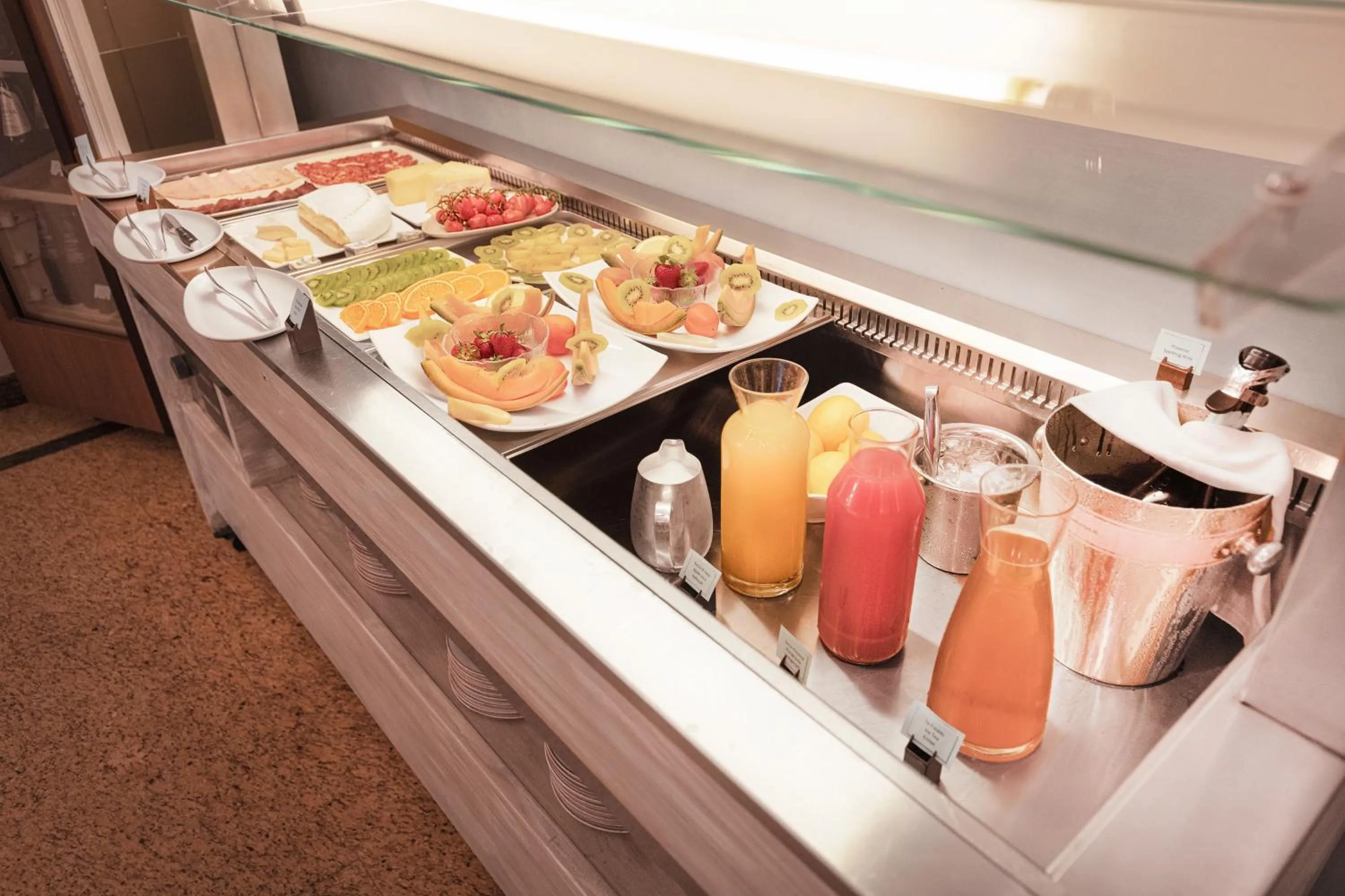 Breakfast in Mefuta Hotel