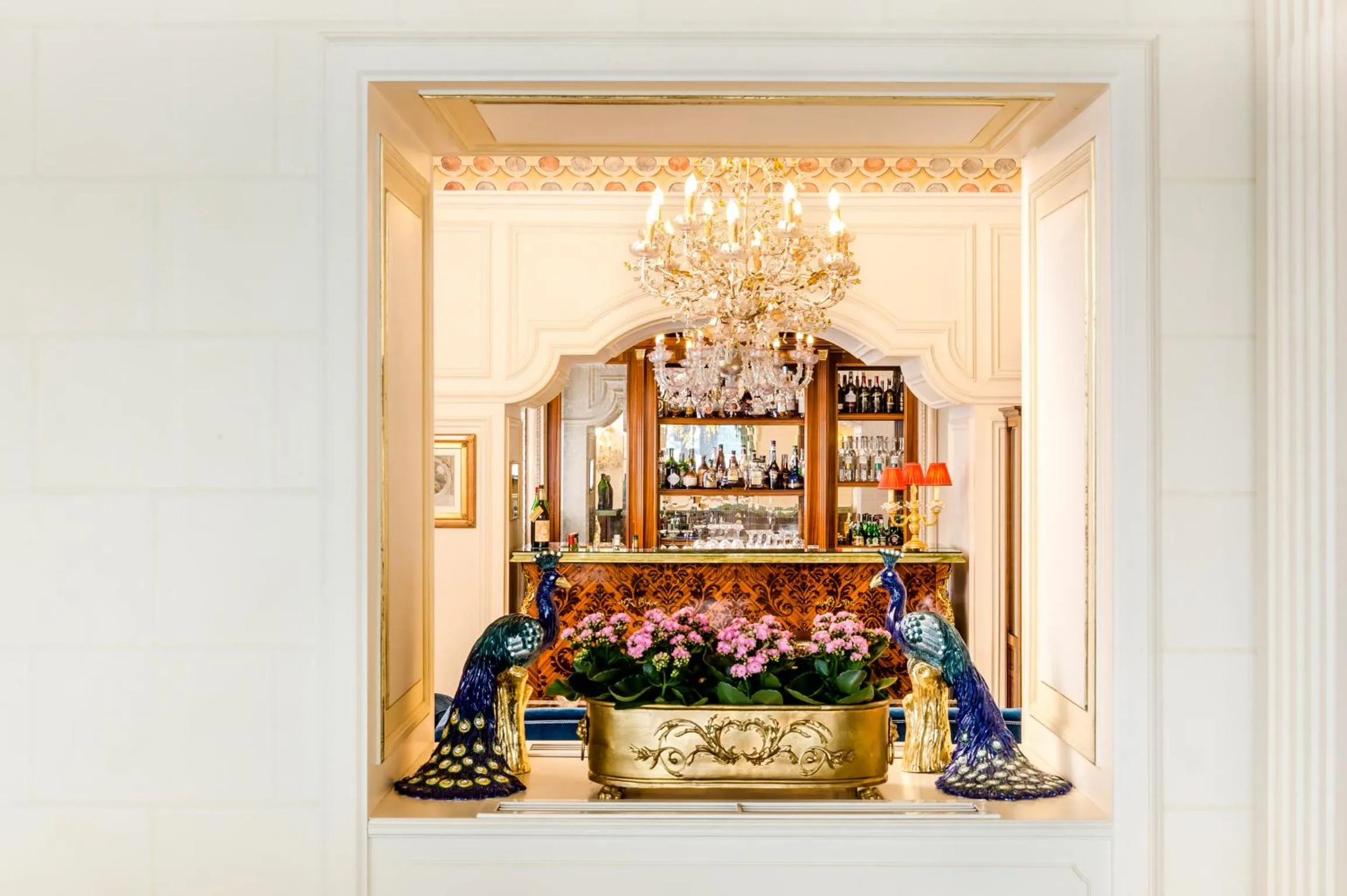 Lounge or bar in Villa e Palazzo Aminta - A Leading Hotel of The World