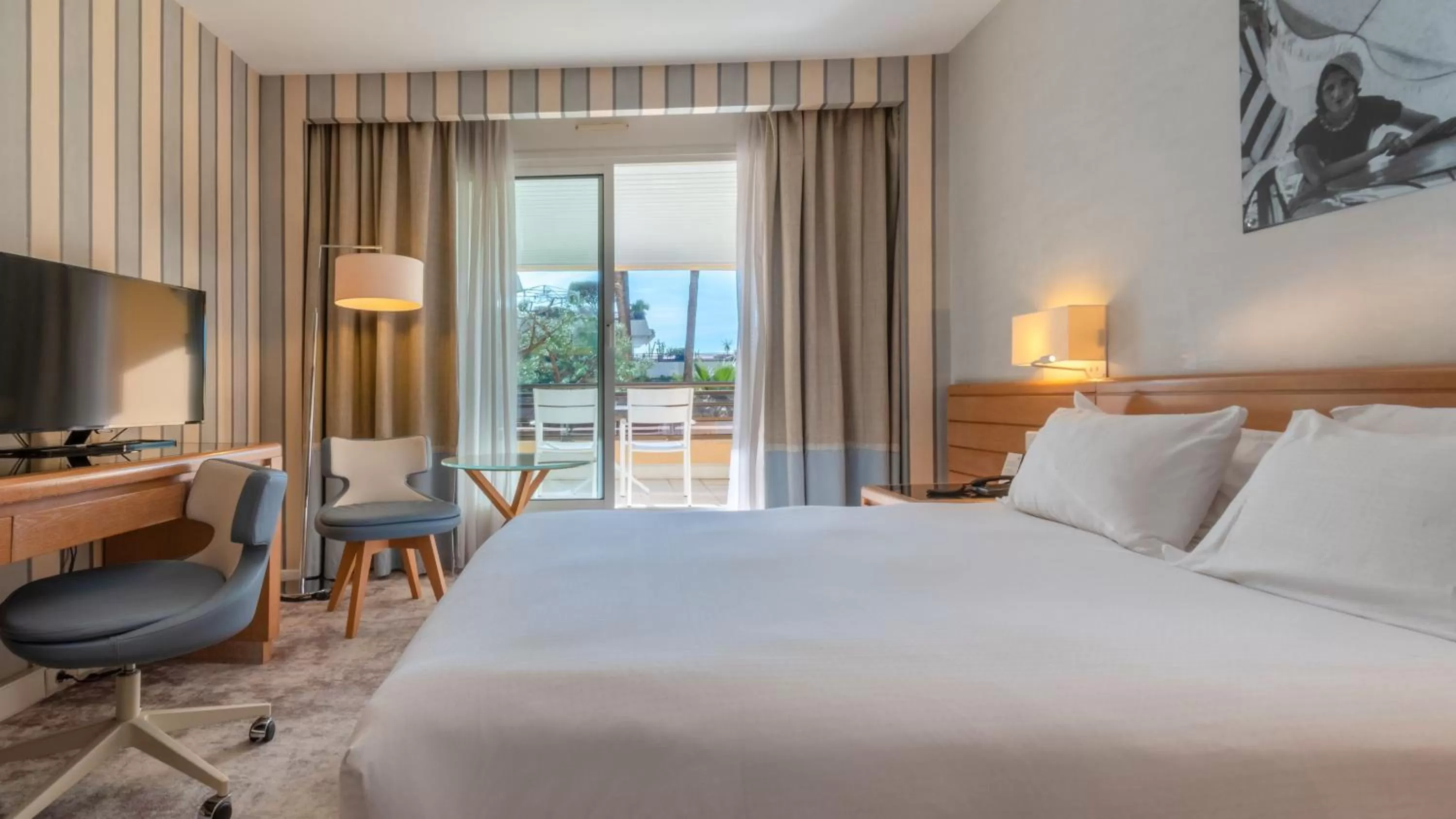 Photo of the whole room, Bed in Holiday Inn Nice - Port St Laurent by IHG