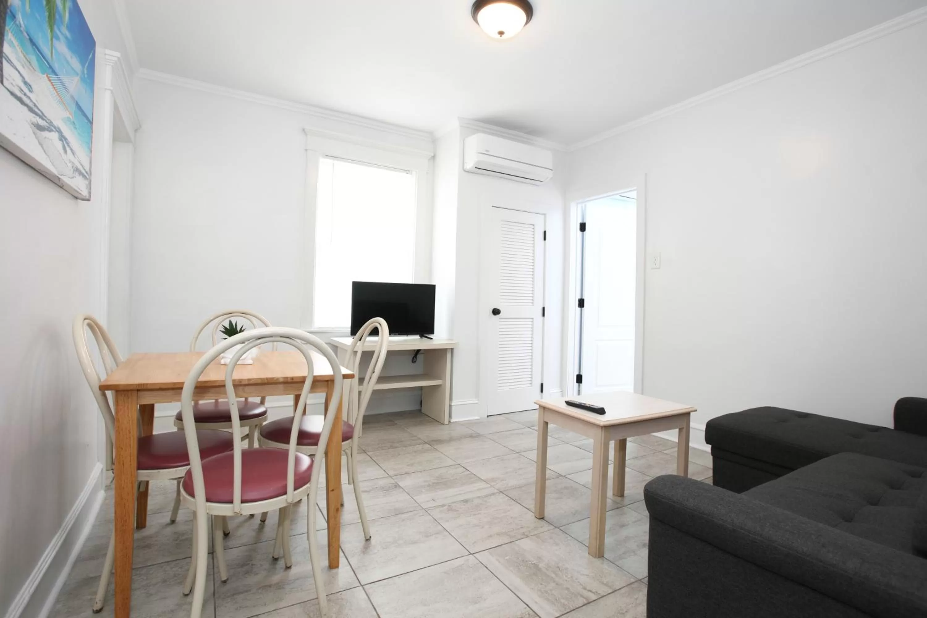Living room, Dining Area in Garfield Beach House