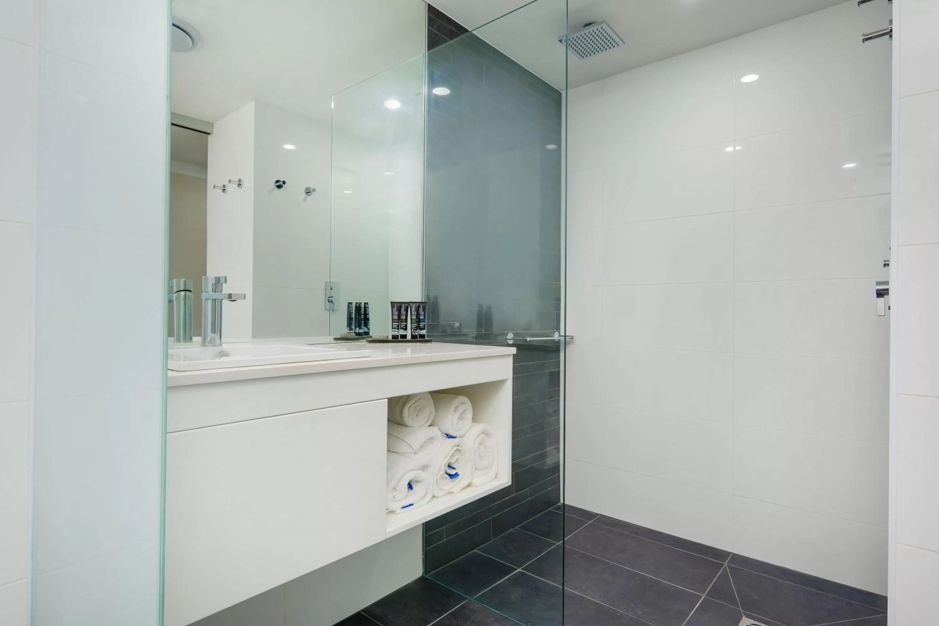 Bathroom in Mantra Albury