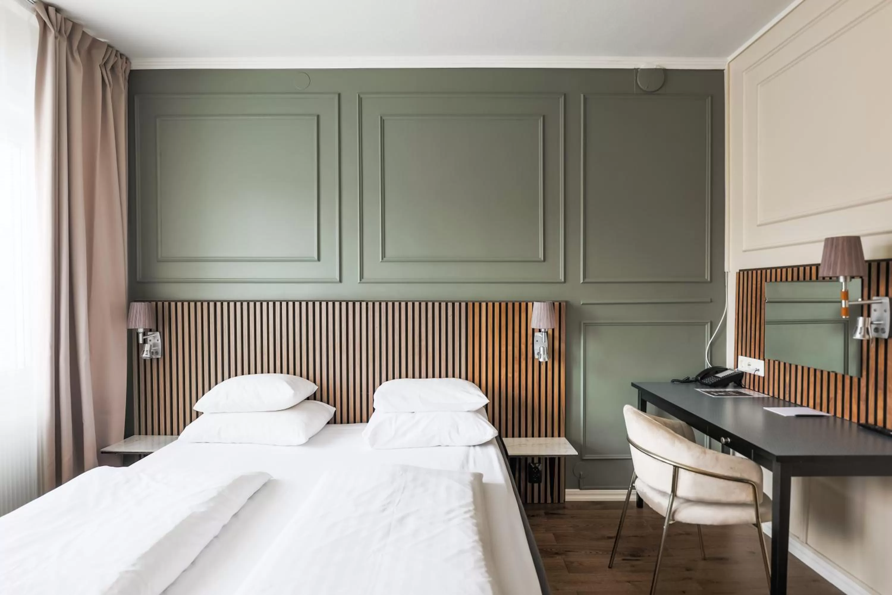 Bed in Comfort Hotel Linköping City