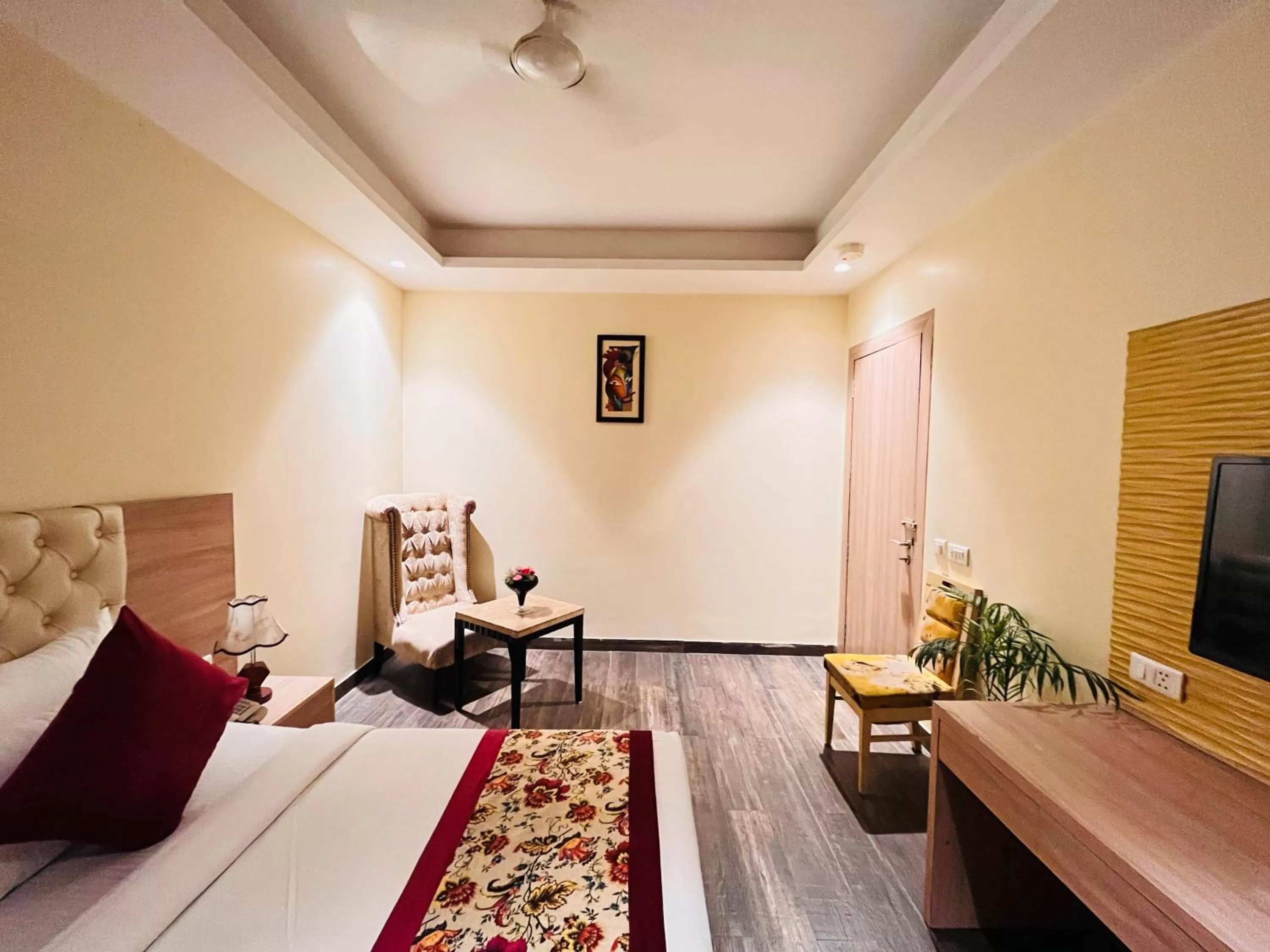 Bed in Hotel Banz near Delhi Airport
