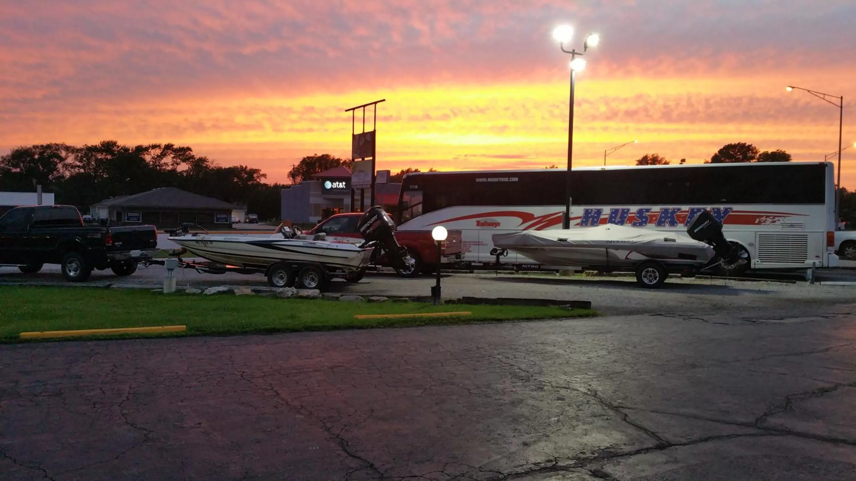 Property building in Westbridge Inn & Suites