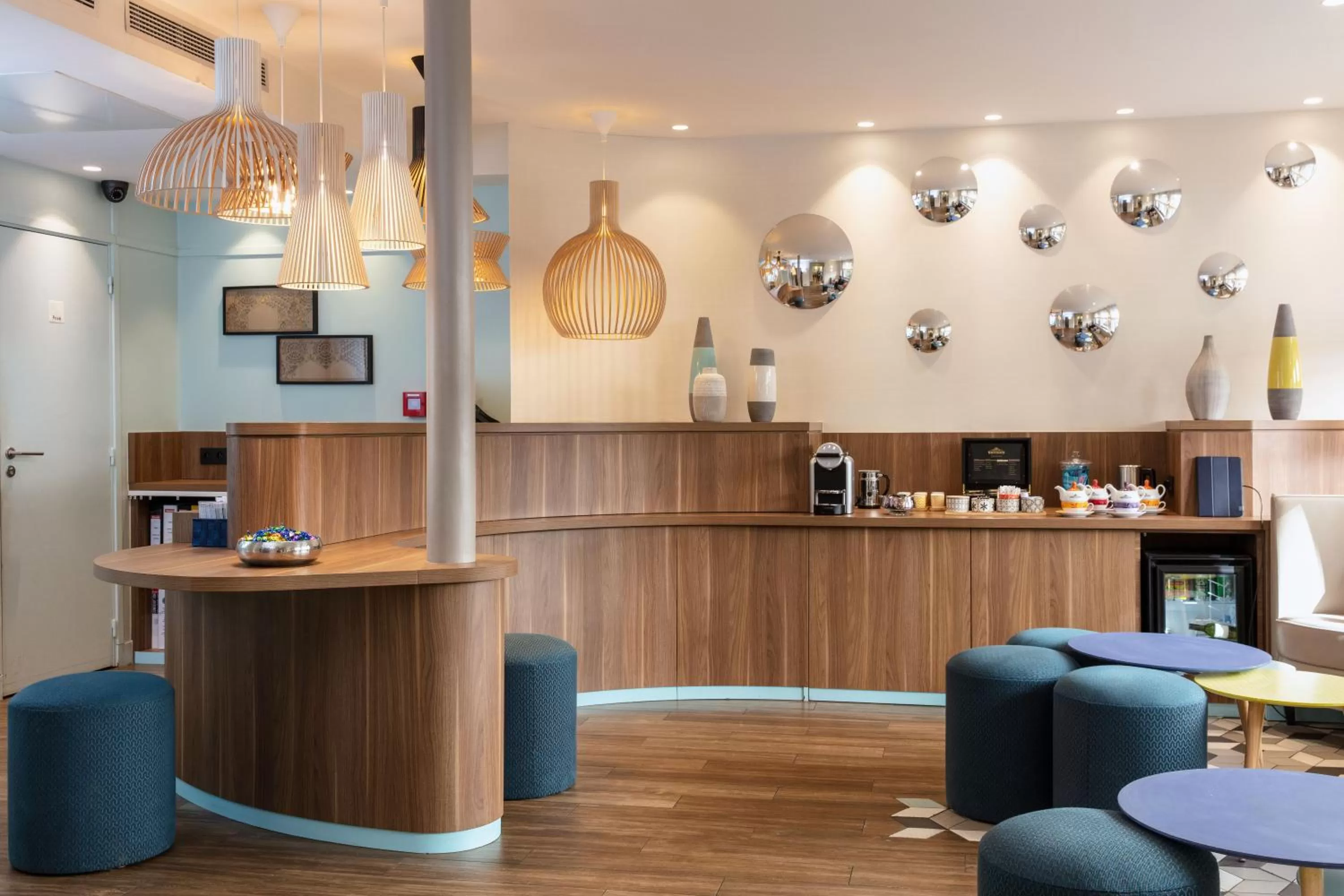 Lobby or reception in Hotel des Nations Saint Germain