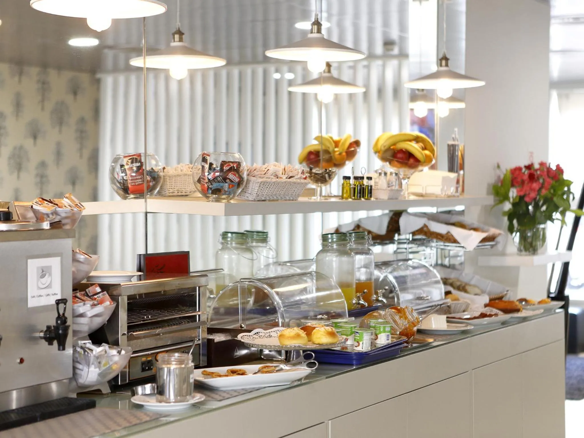 Food in Cova da Iria Hotel