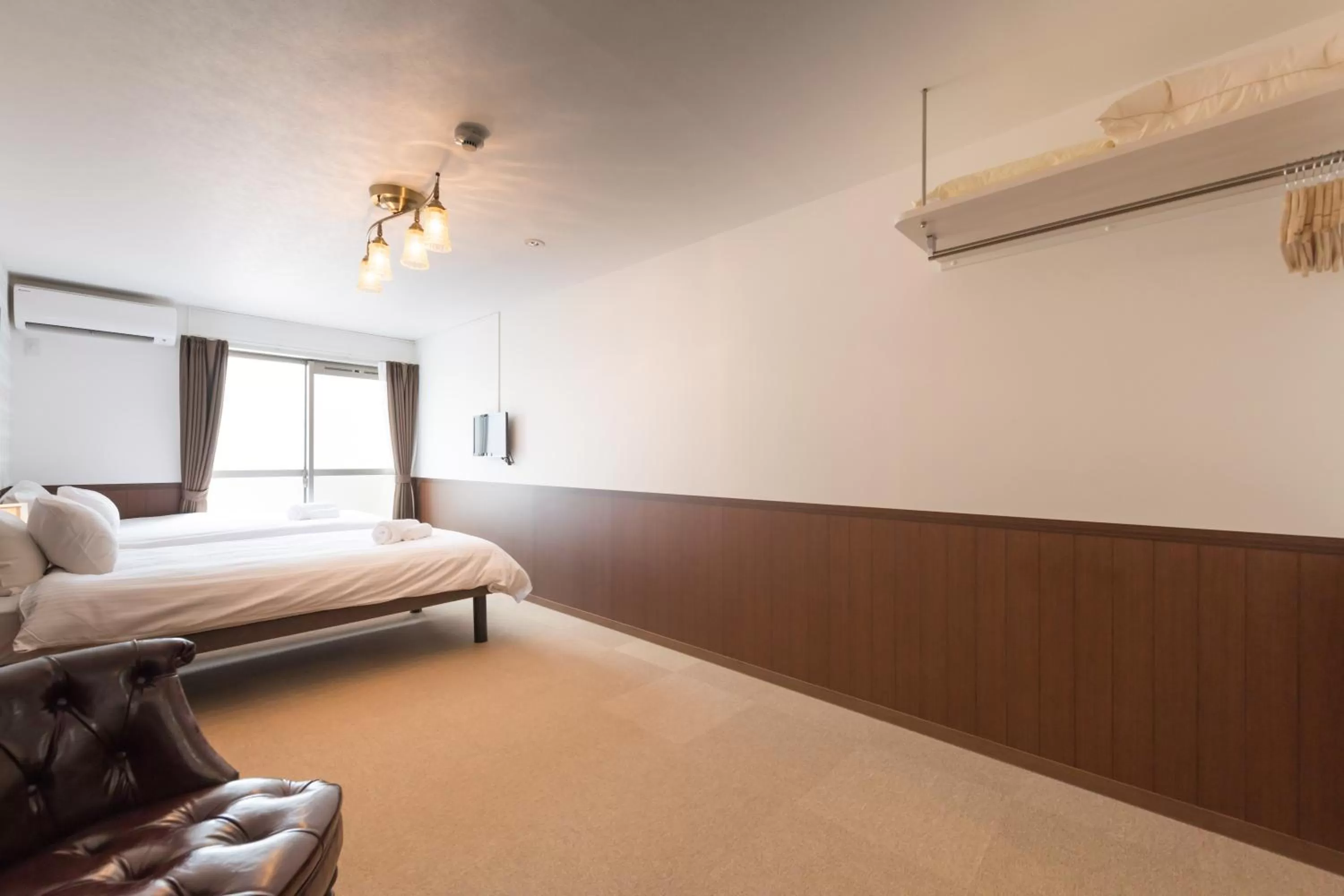 Bed in Floral Green Maple House