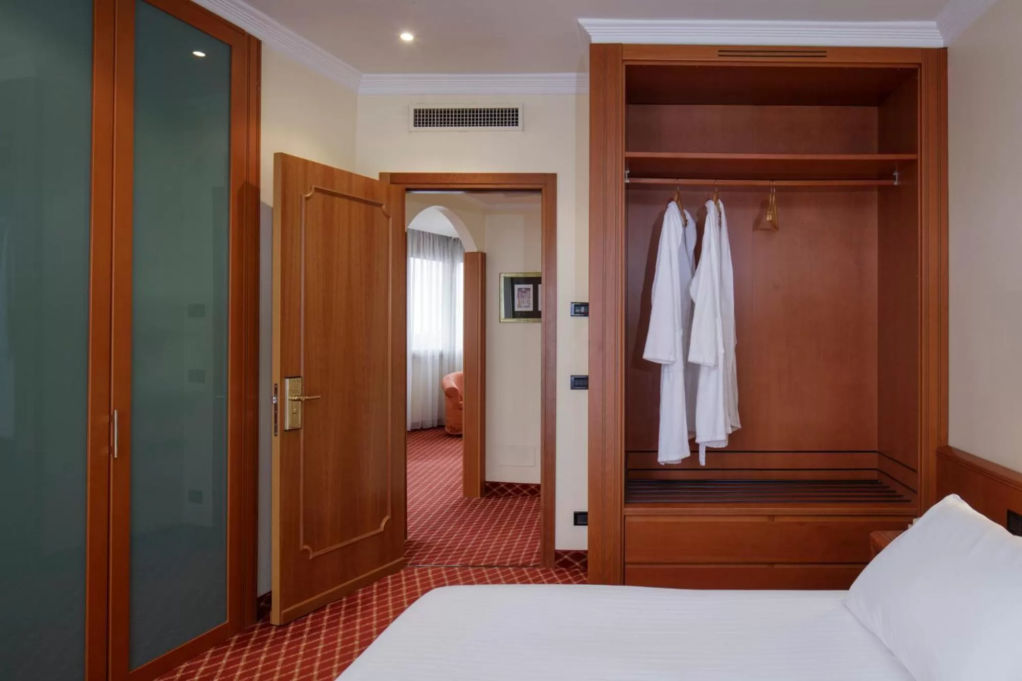 wardrobe, Bed in Galzignano Resort Terme & Golf - Hotel Sporting