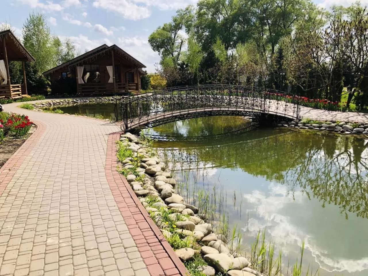 Natural landscape, Property Building in Petrovskyi Brovar