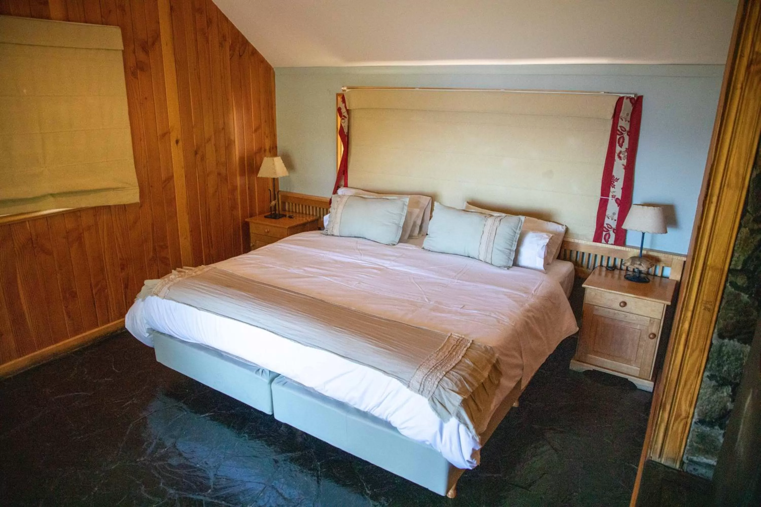 Bed in Arrayan Lake View Mountain Lodge & Casa De Te Arrayan