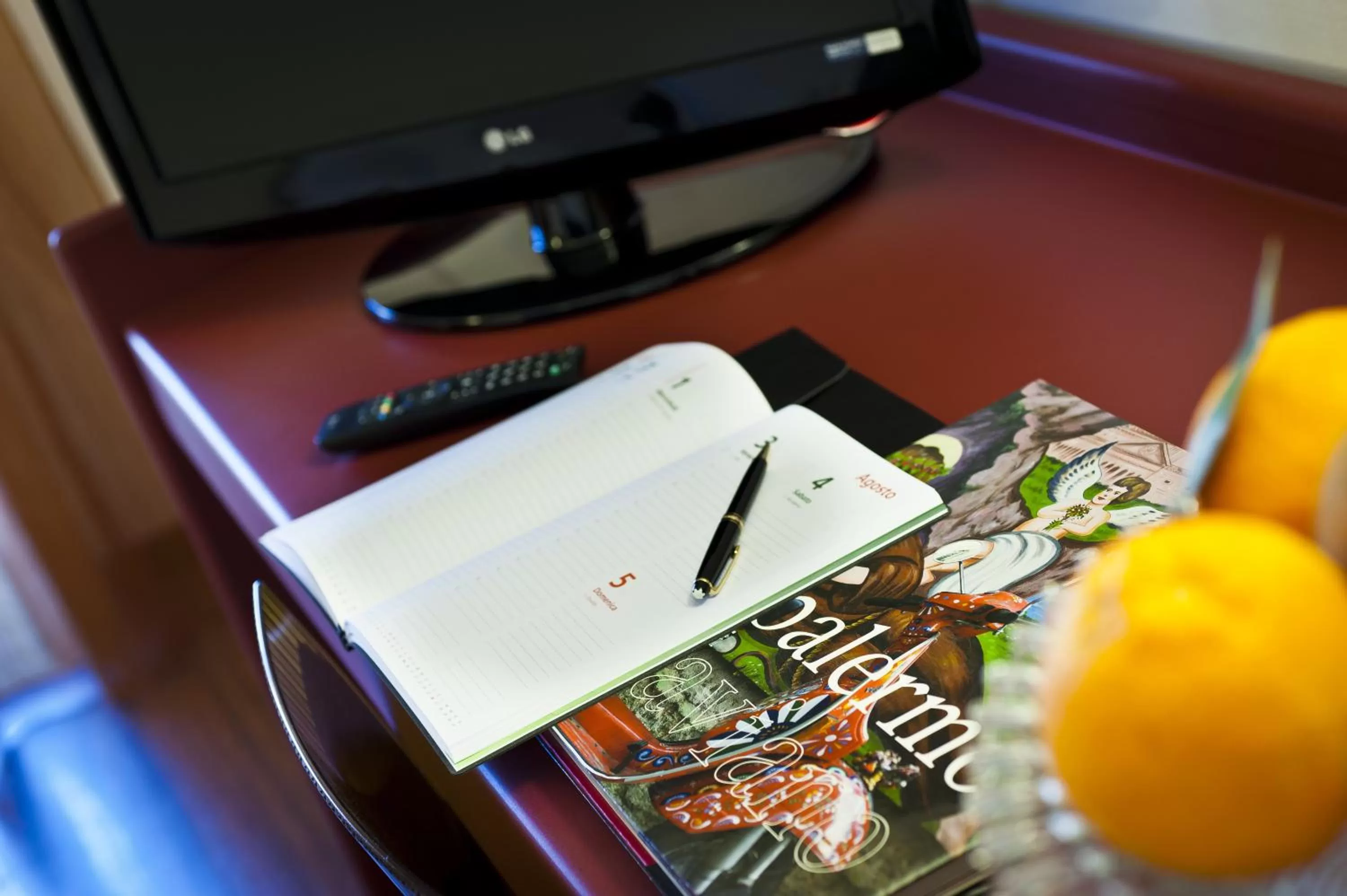 TV and multimedia in Astoria Palace Hotel