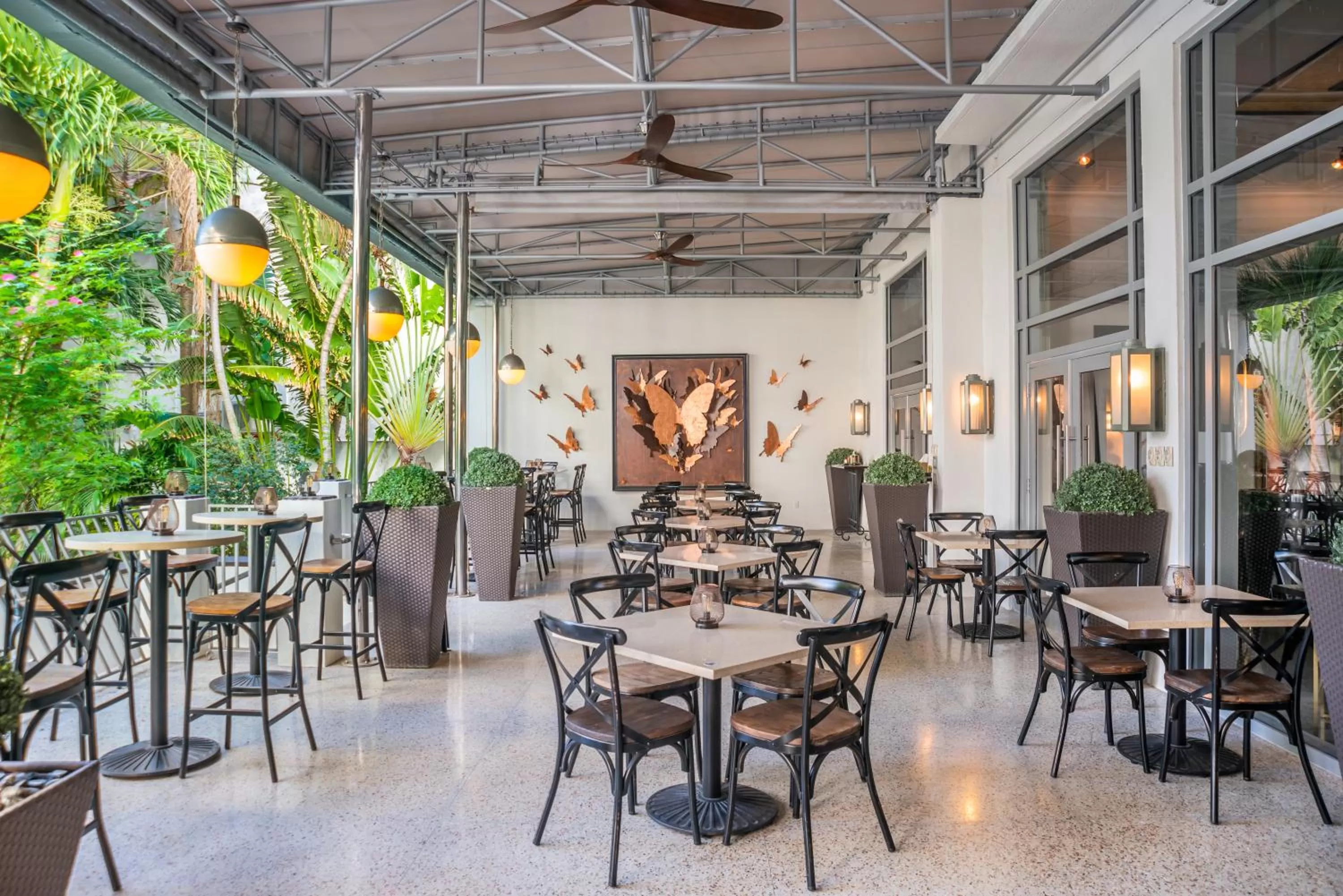 Restaurant/places to eat in National Hotel, An Adult Only Oceanfront Resort