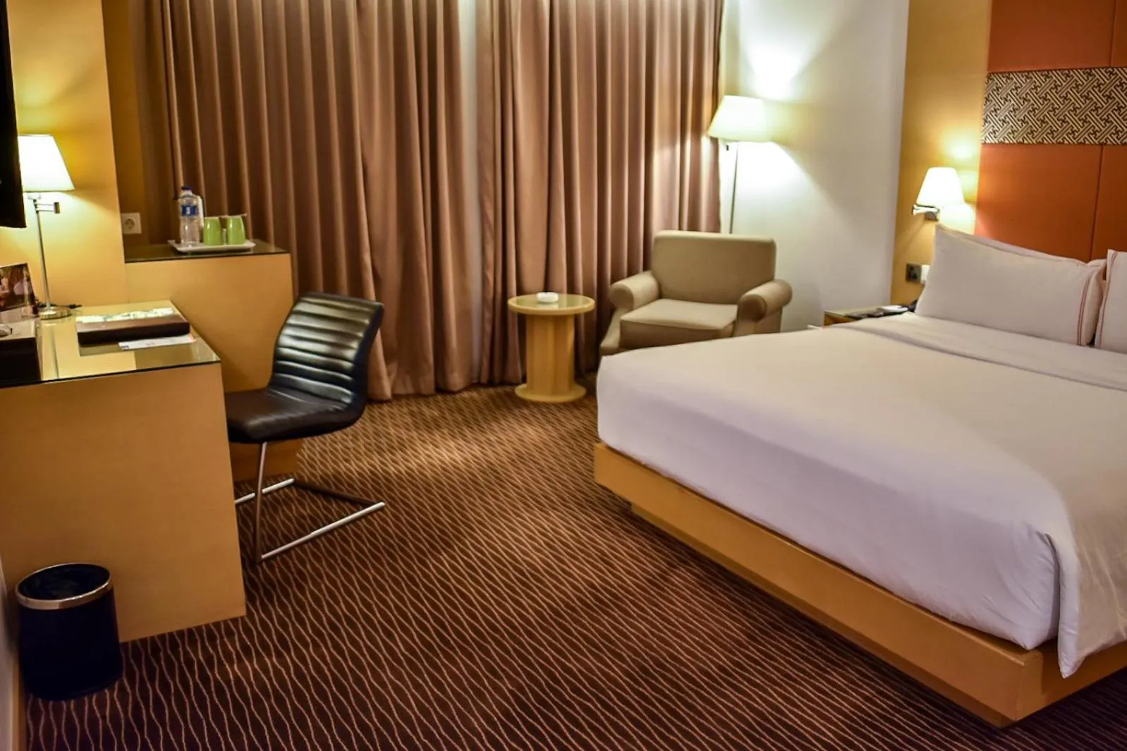 Bedroom, Bed in All Sedayu Hotel Kelapa Gading