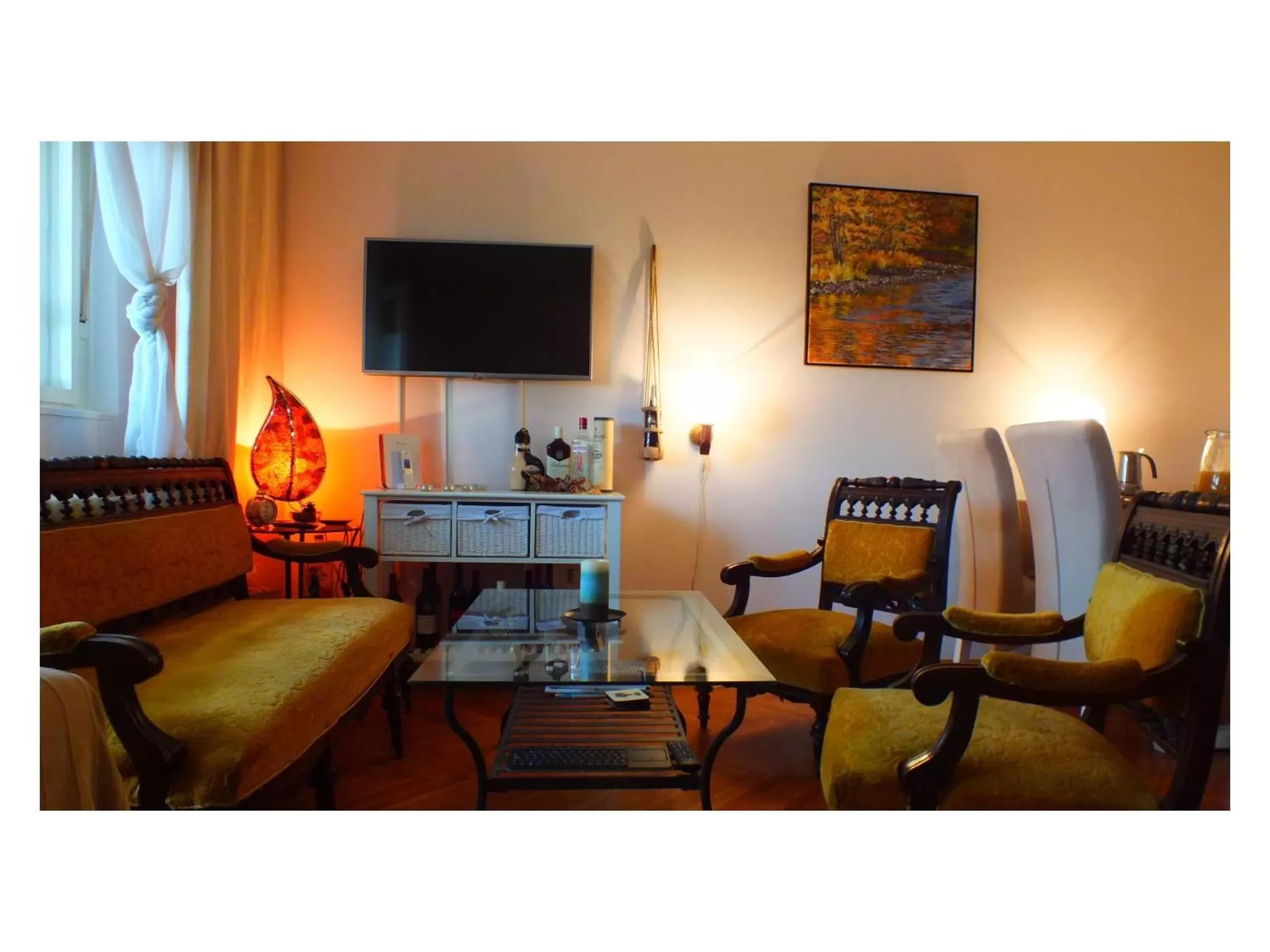 TV and multimedia, TV/Entertainment Center in B&B Girasole