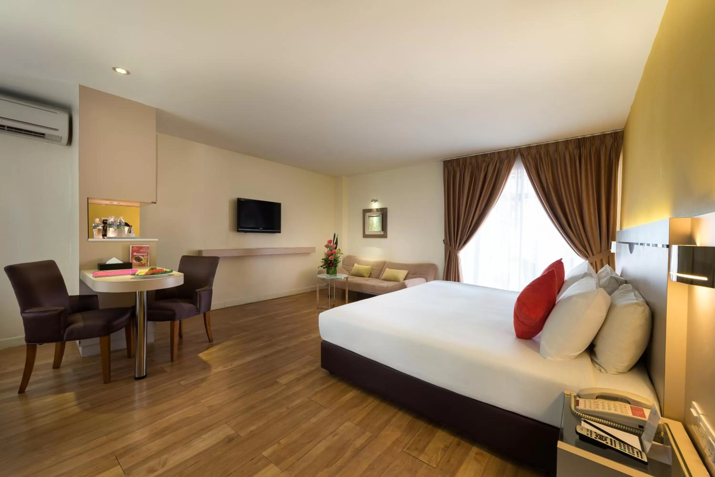 Photo of the whole room, Bed in Hotel Sentral Georgetown @ City Centre