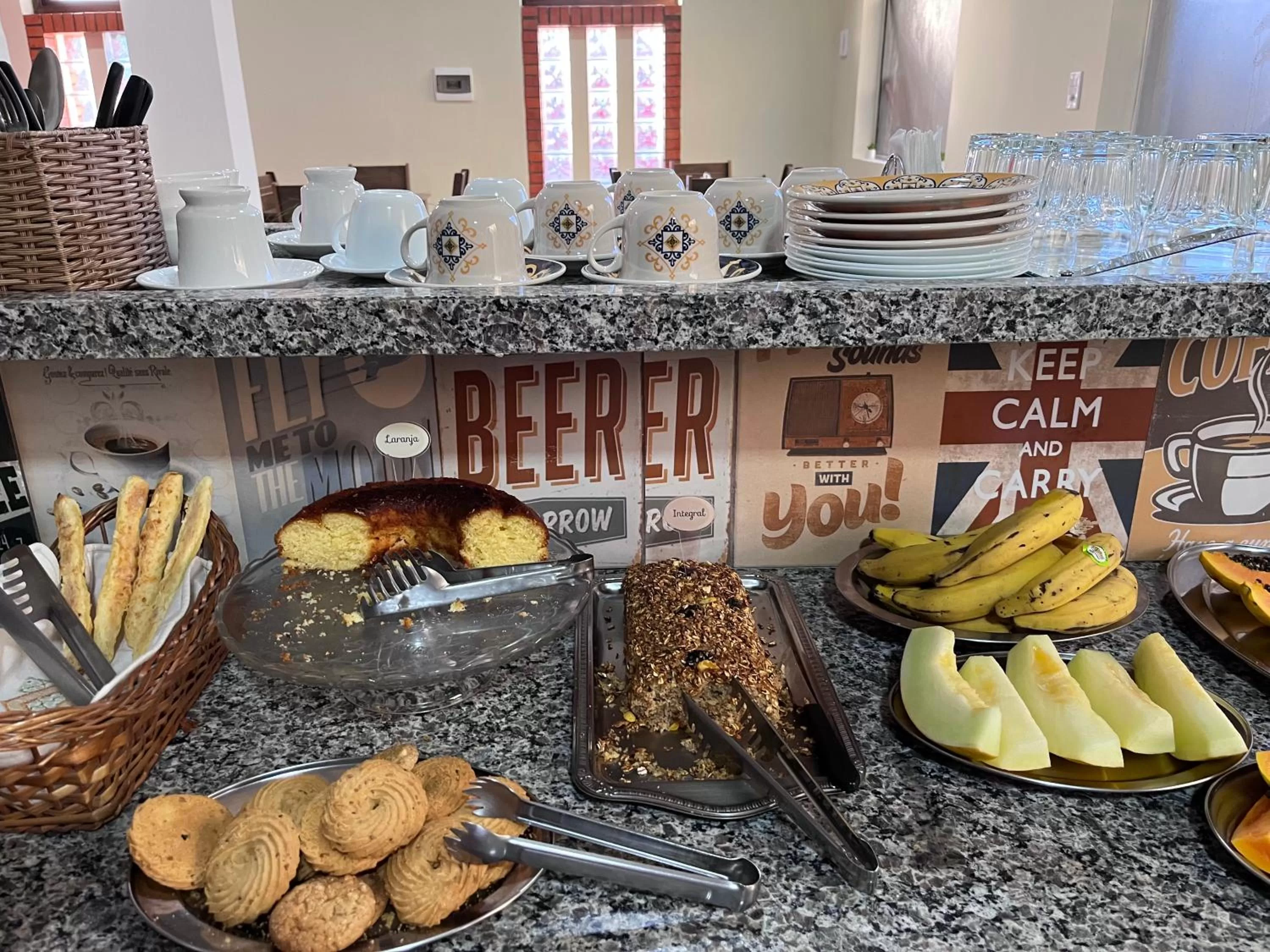 Buffet breakfast in Pousada Mercosul