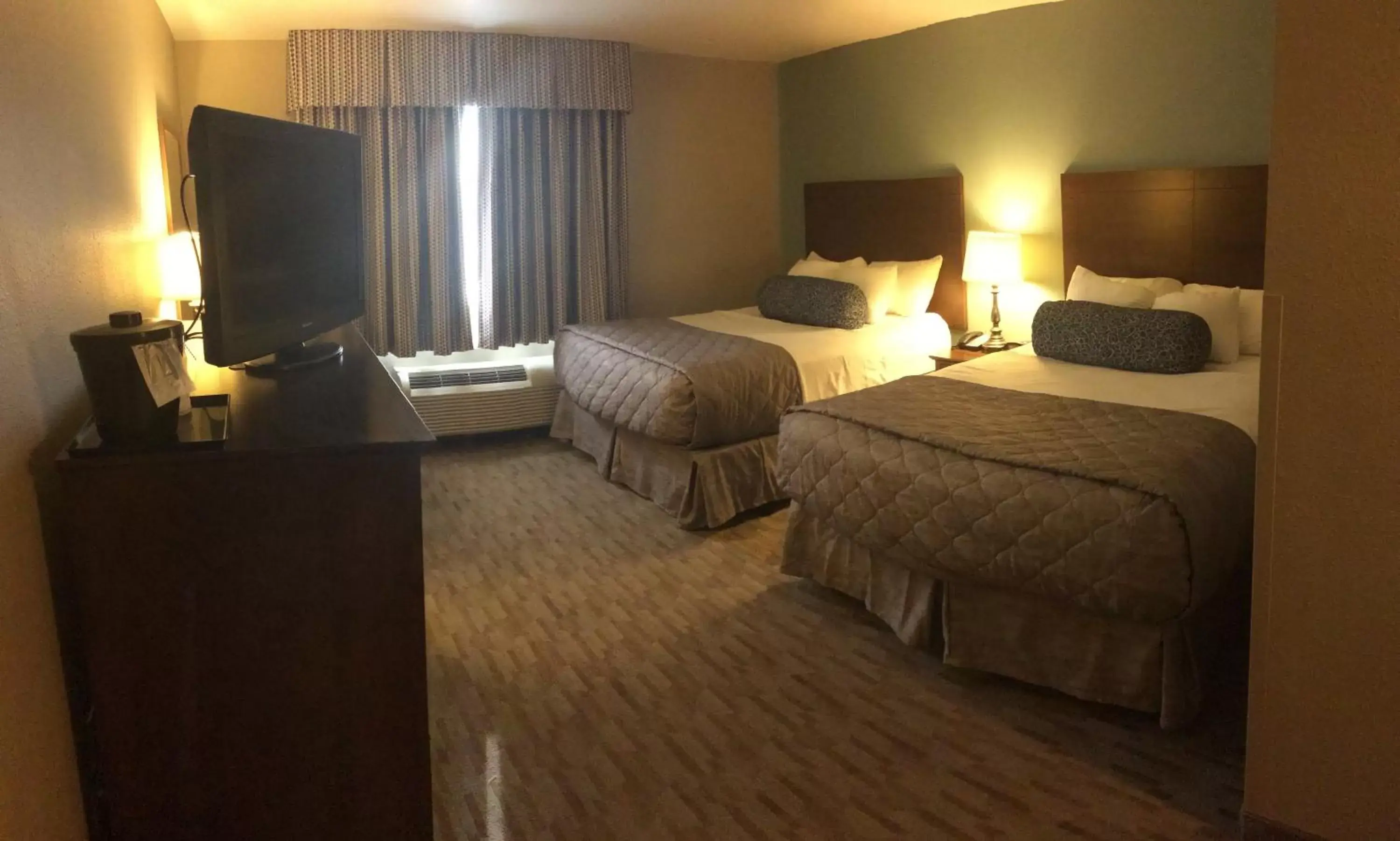 Queen Room with Two Queen Beds - Disability Access - Non-Smoking in Baymont by Wyndham Minot Queen Room with Two Queen Beds - Disability Access - Non-Smoking in Baymont by Wyndham Minot