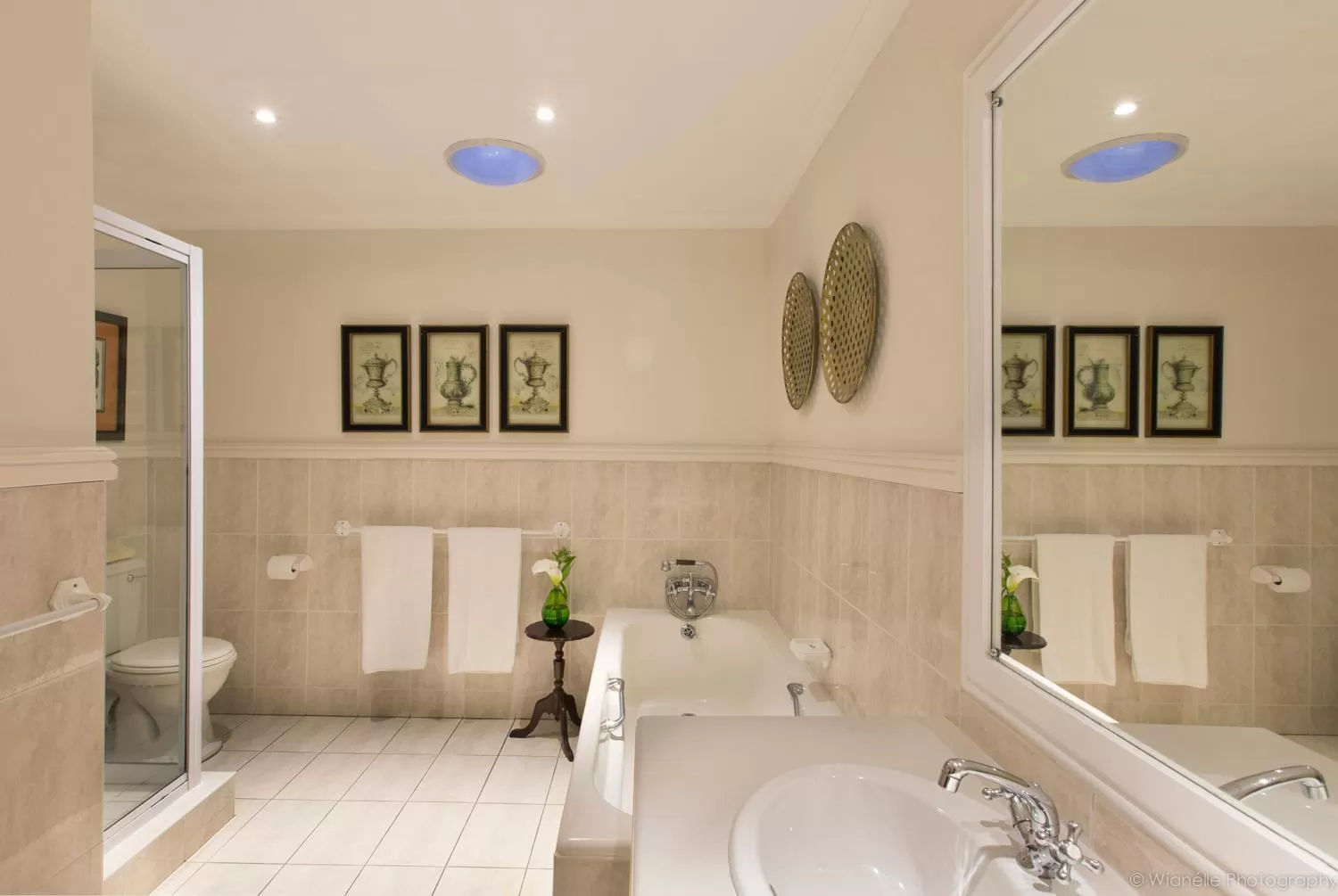 Bathroom in Carslogie House