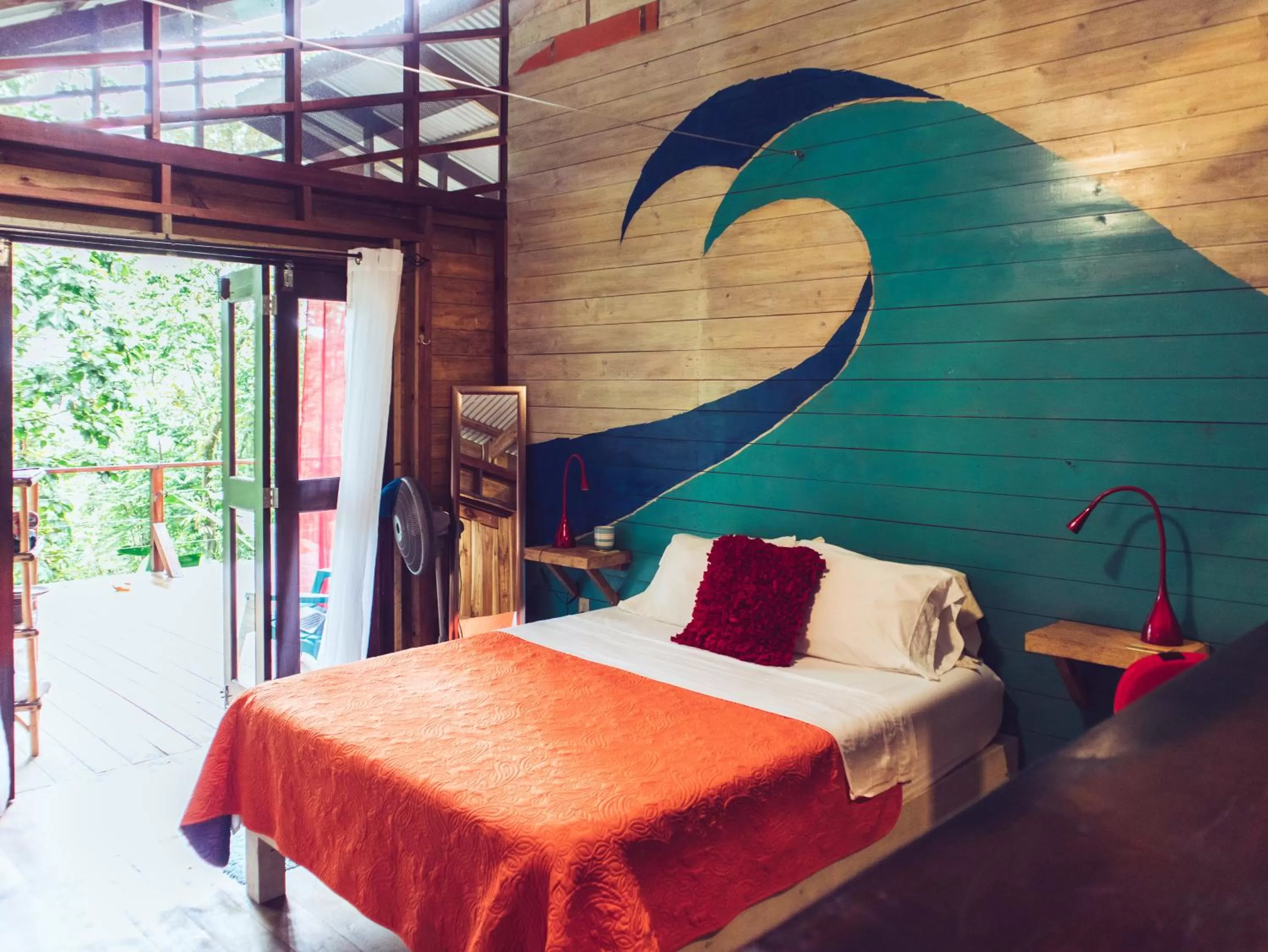 Balcony/Terrace, Bed in Surf Break at Paunch