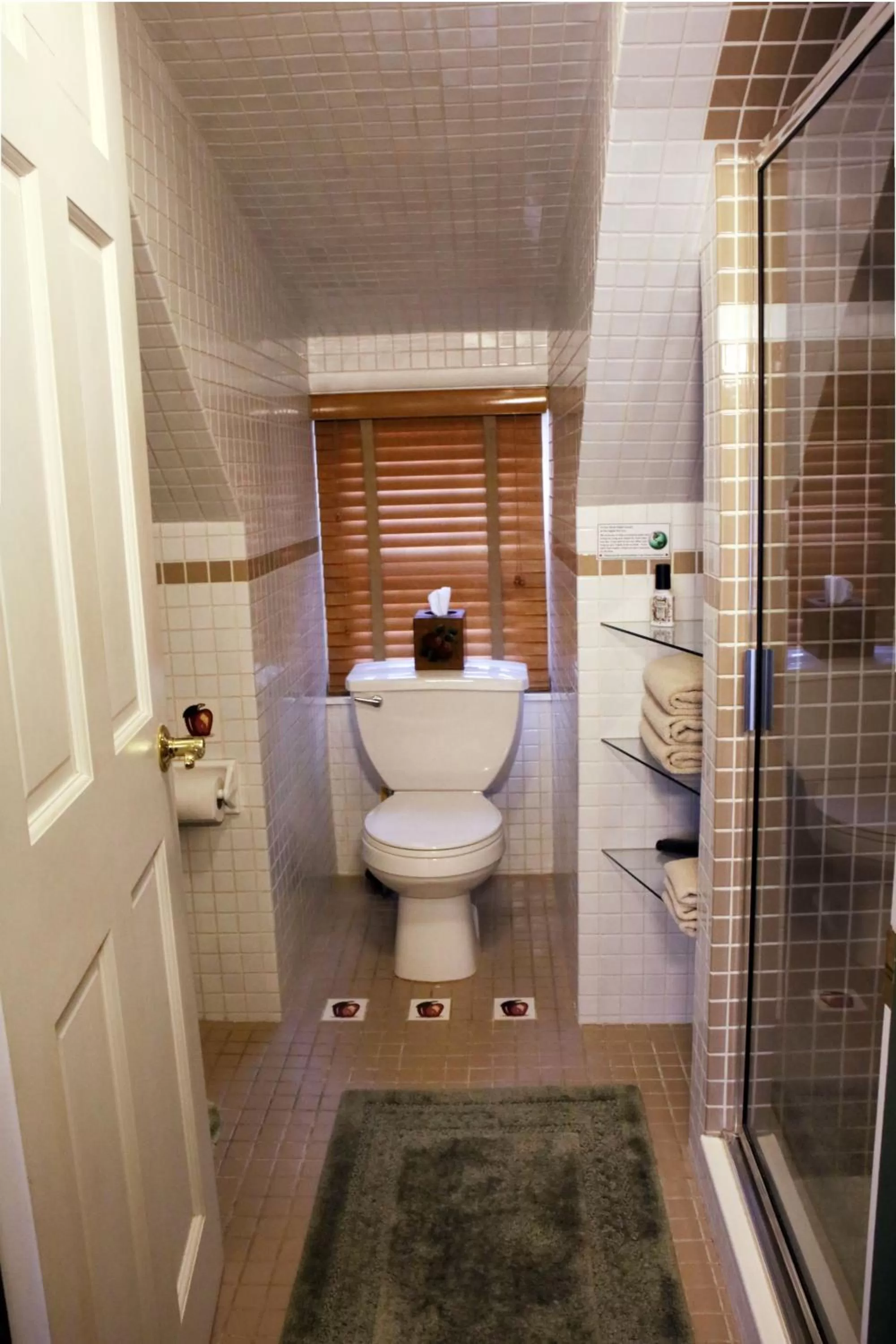 Other, Bathroom in Apple Bin Inn