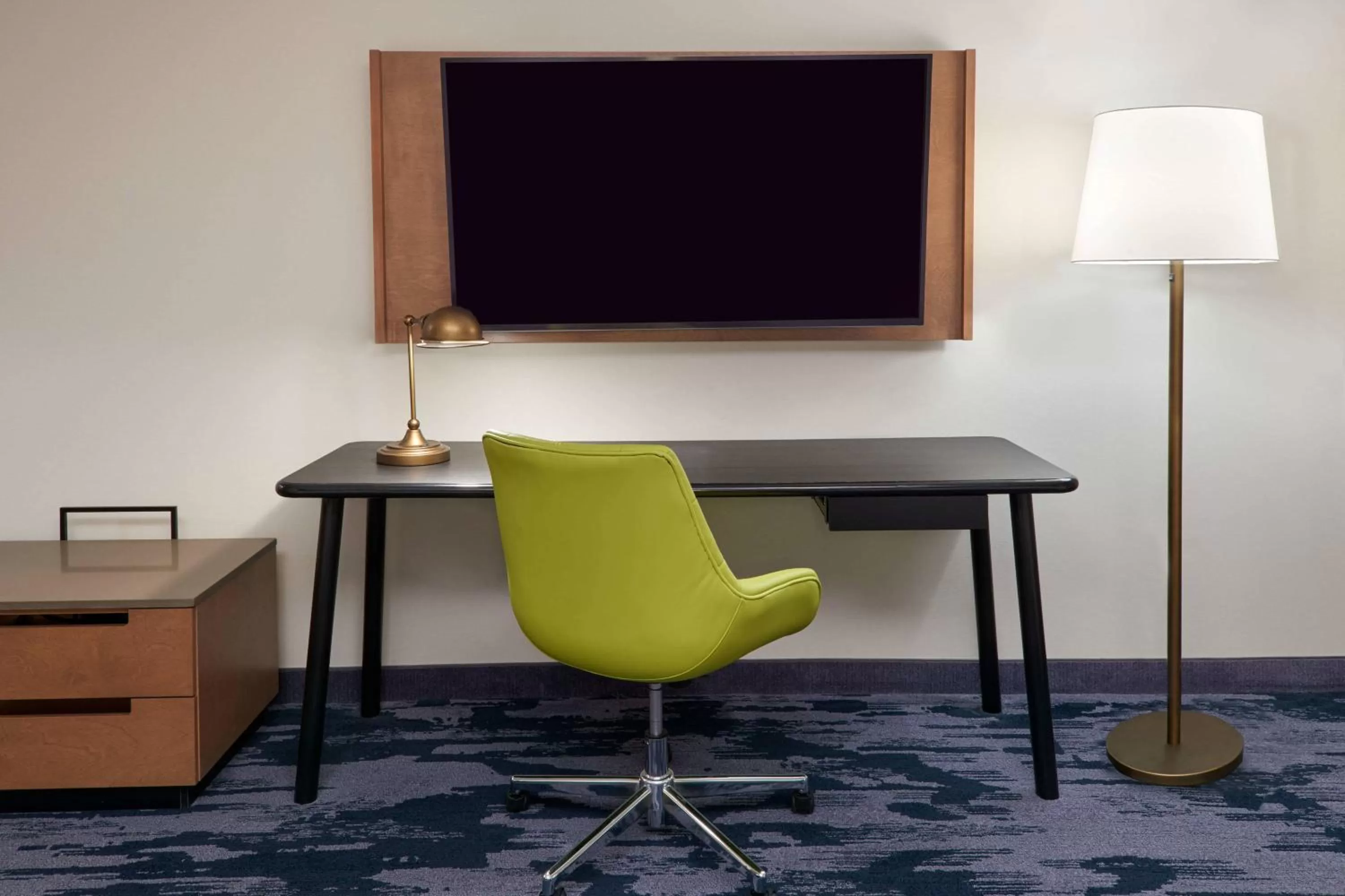 Studio suite with King Bed and a sofa in Fairfield by Marriott Inn & Suites Orillia