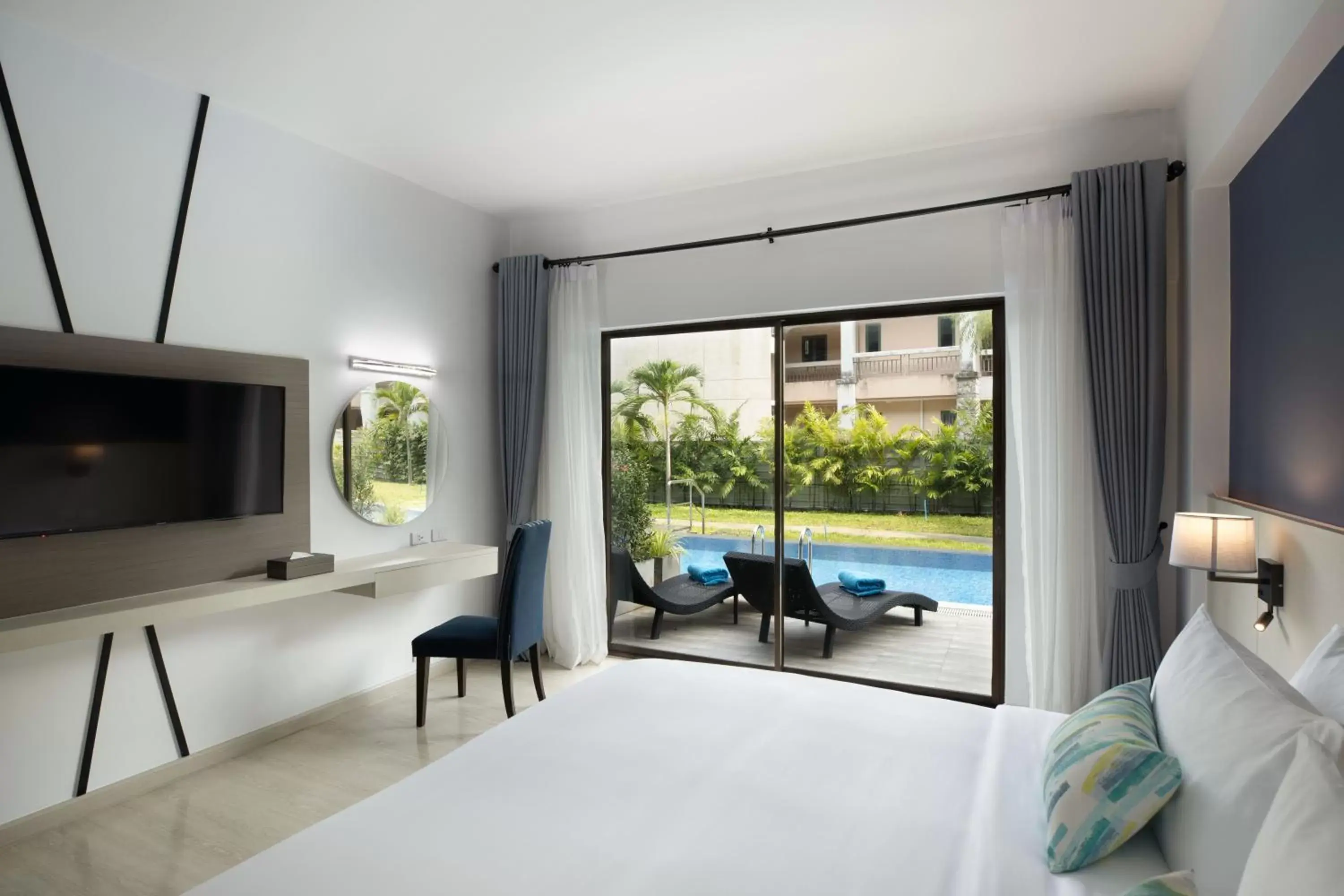 Deluxe Twin Room with Pool Access in Centra by Centara Cha Am Beach Resort Hua Hin SHA Plus Deluxe Twin Room with Pool Access in Centra by Centara Cha Am Beach Resort Hua Hin SHA Plus