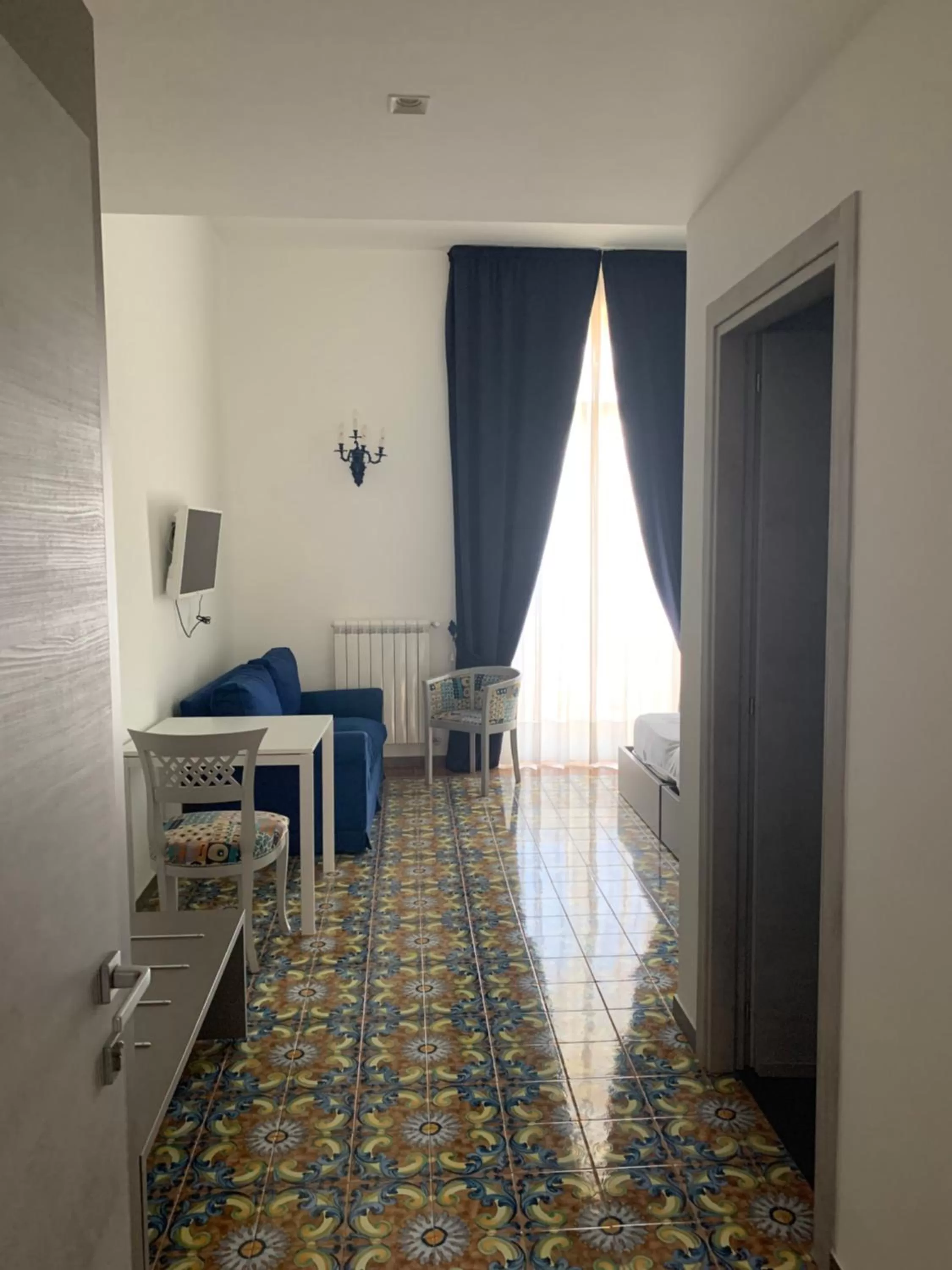 Photo of the whole room, Bed in Specchio di Parthenope B&B