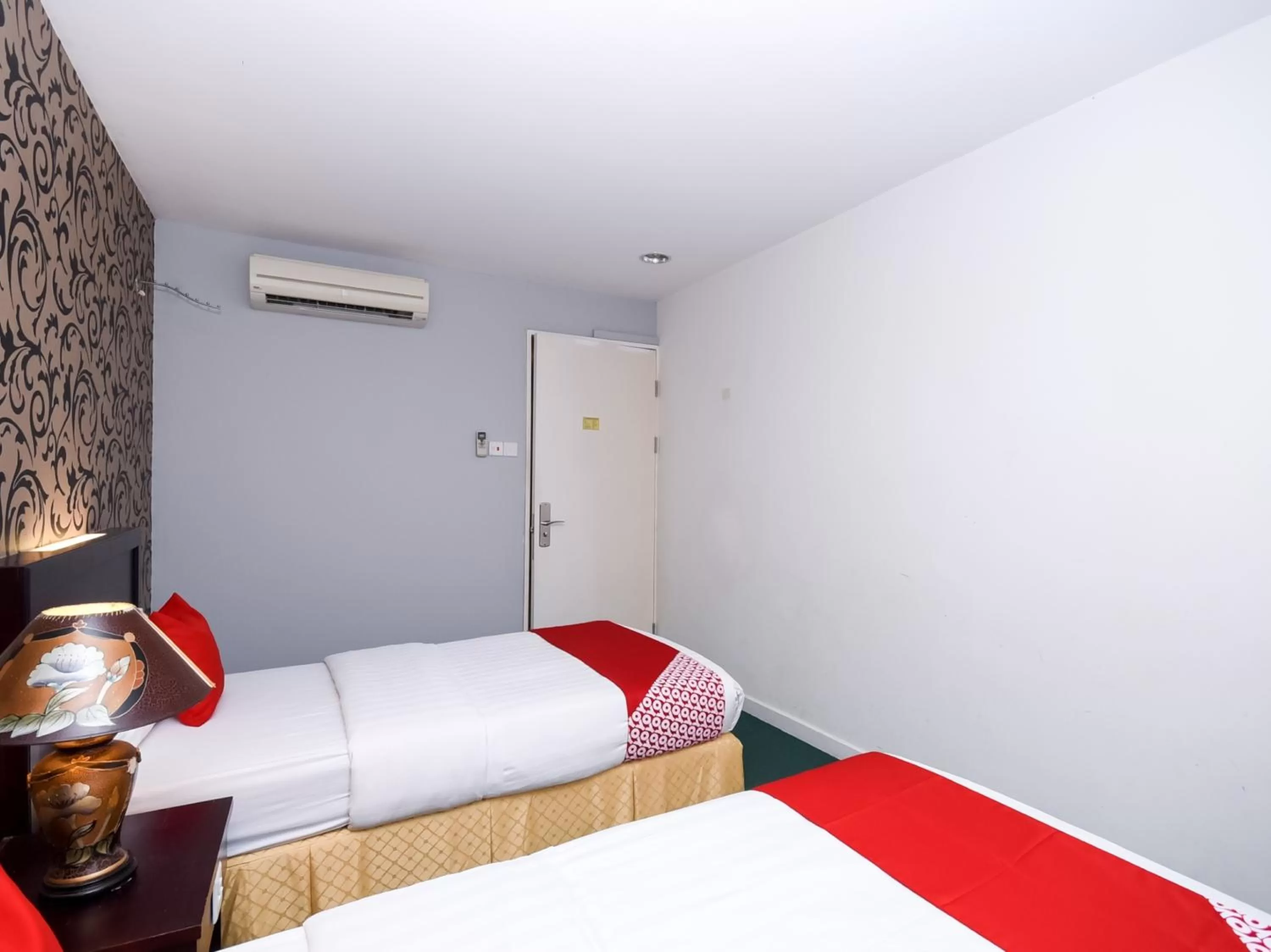 Bedroom, Bed in Super OYO 89604 City Home Stay