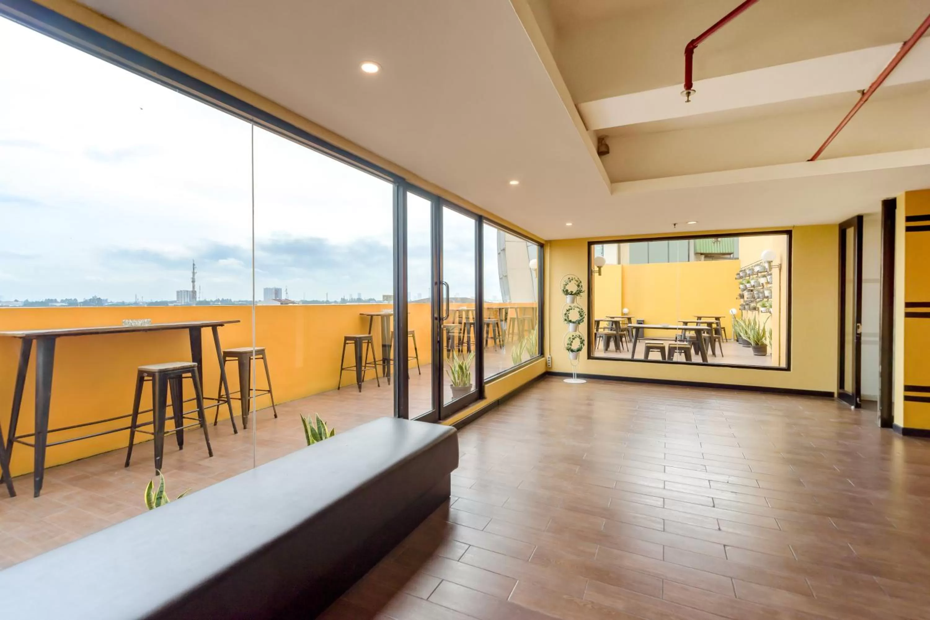Lobby or reception in Yellow Bee Tangerang
