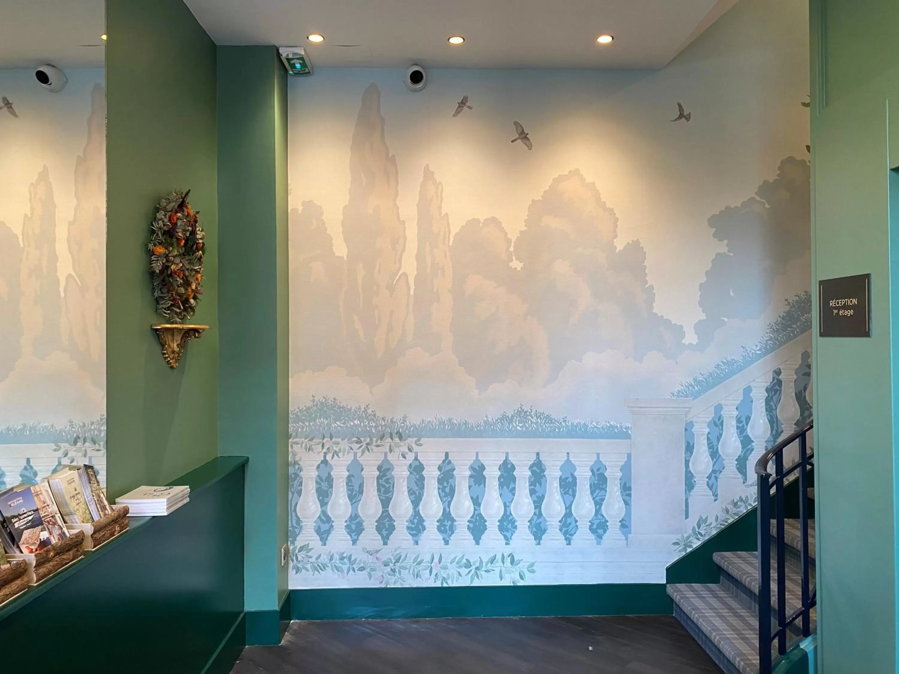 Lobby or reception in Logis Hôtel Marguerite