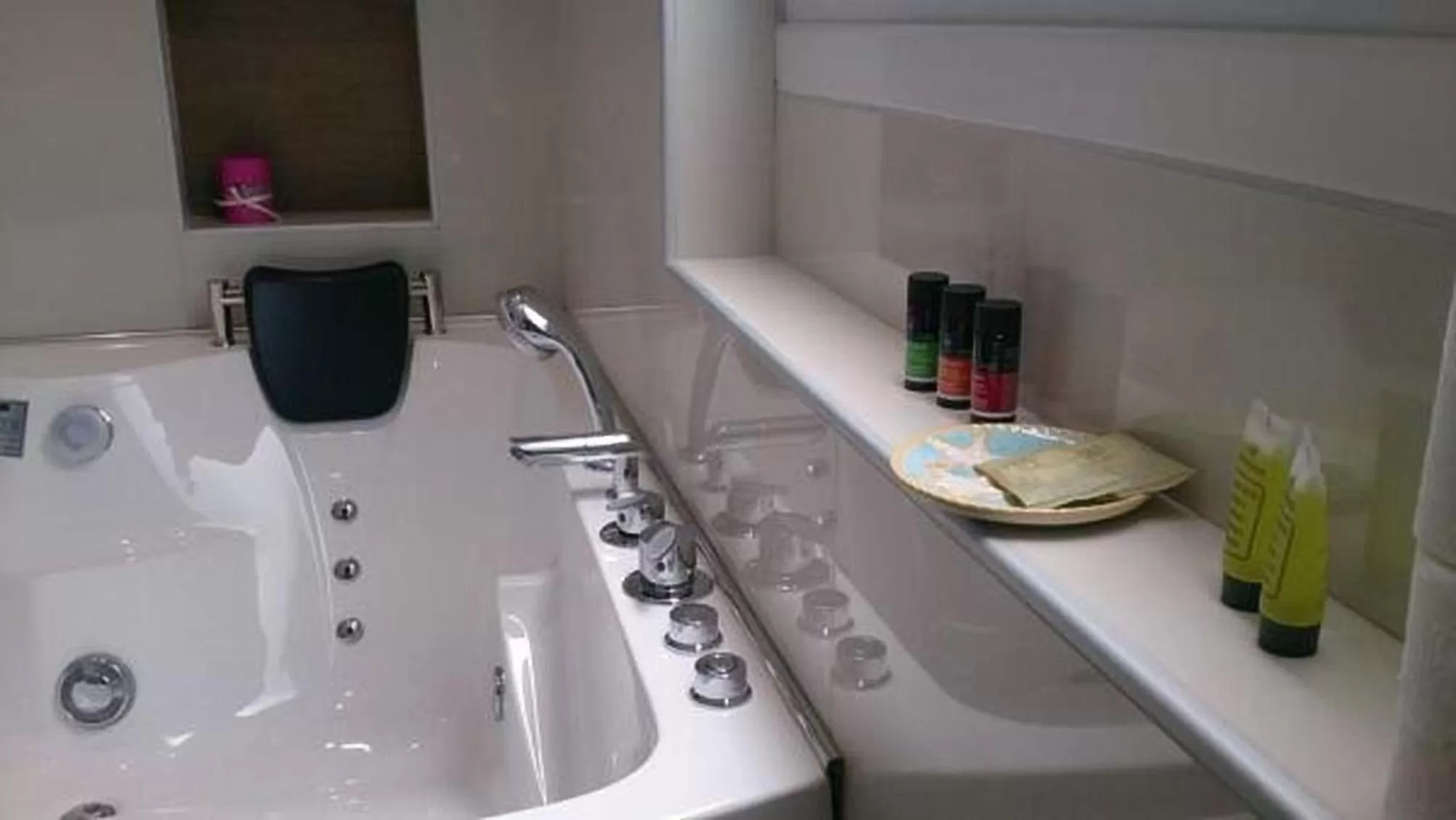 Bathroom in Polis of Naxos