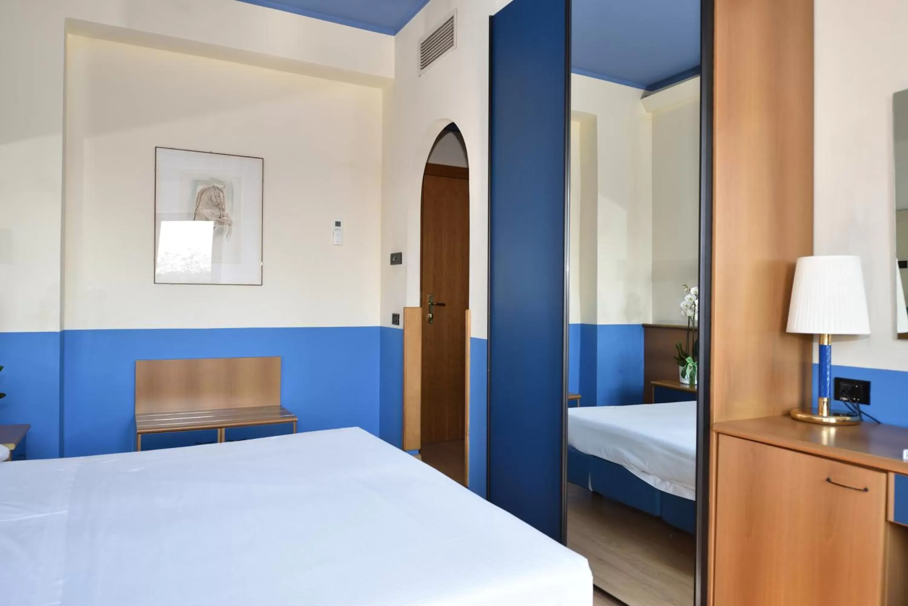 Economy Double or Twin Room in Hotel Carlton Economy Double or Twin Room in Hotel Carlton